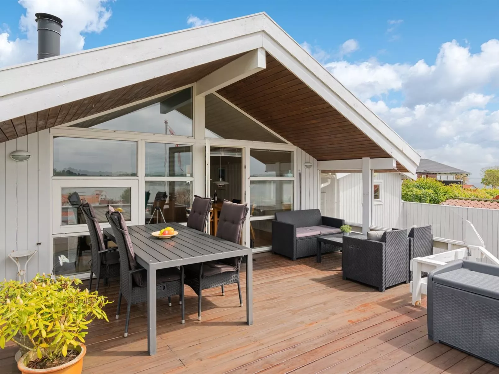 "Heimeram" - 150m from the sea-Buiten