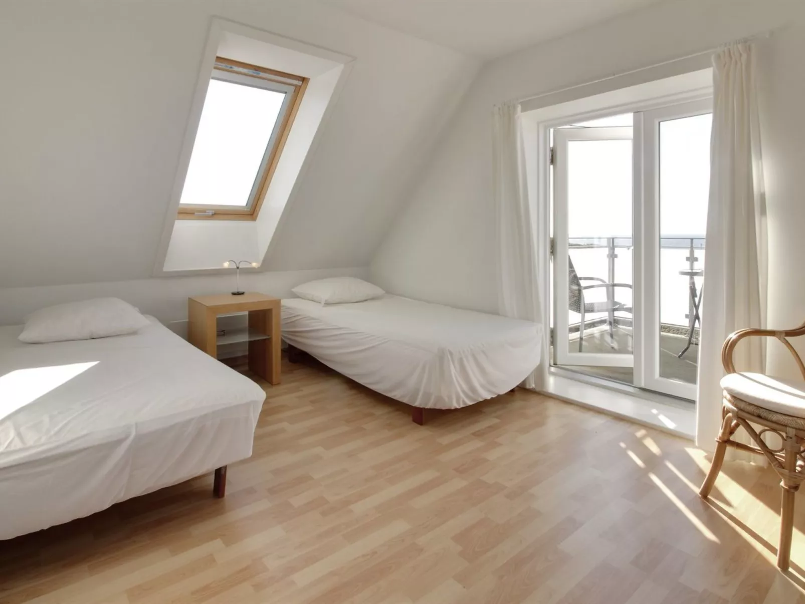 "Ena" - 75m from the sea-Binnen