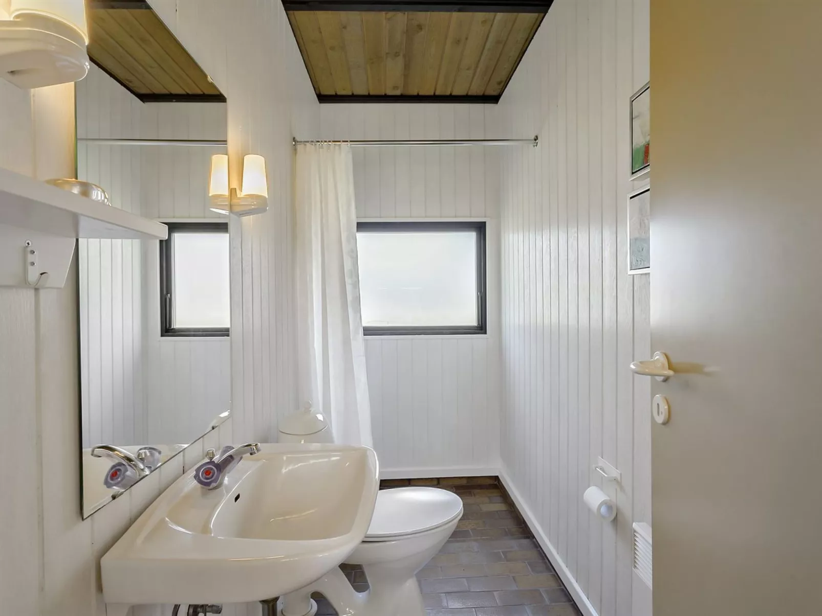 "Guthki" - 275m from the sea-Binnen