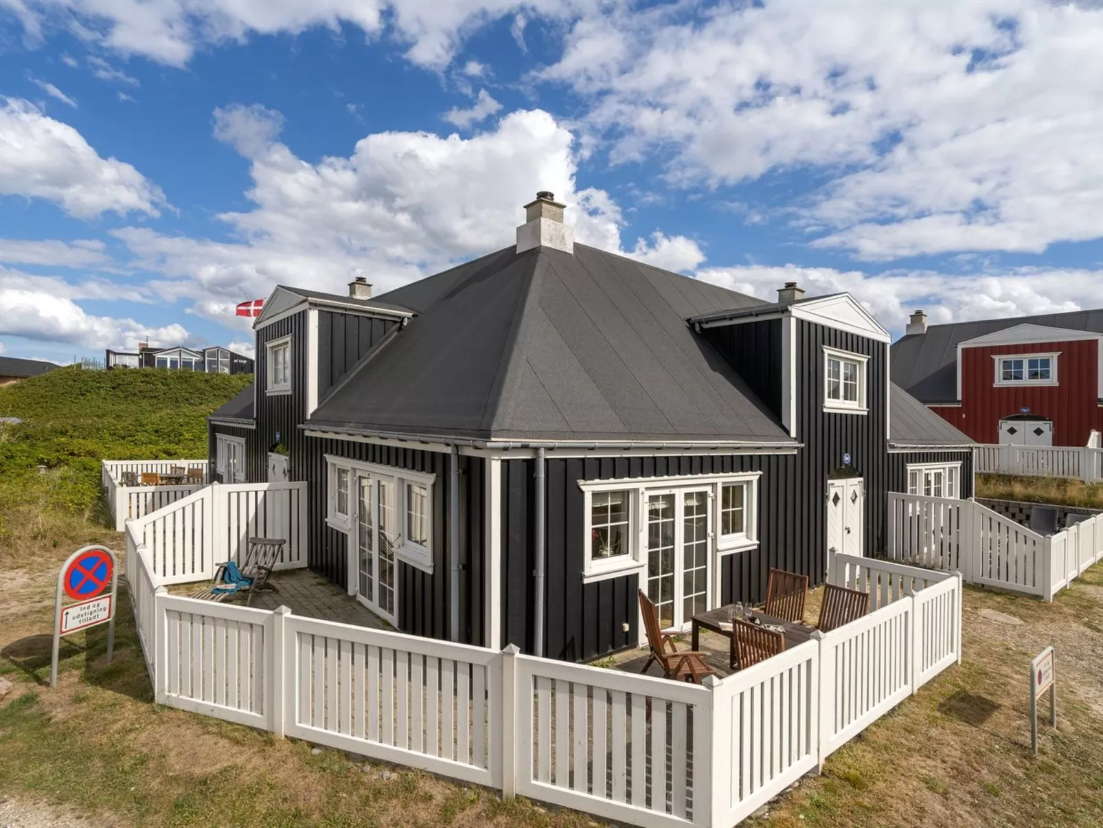 "Jannike" - 100m from the sea-Buiten