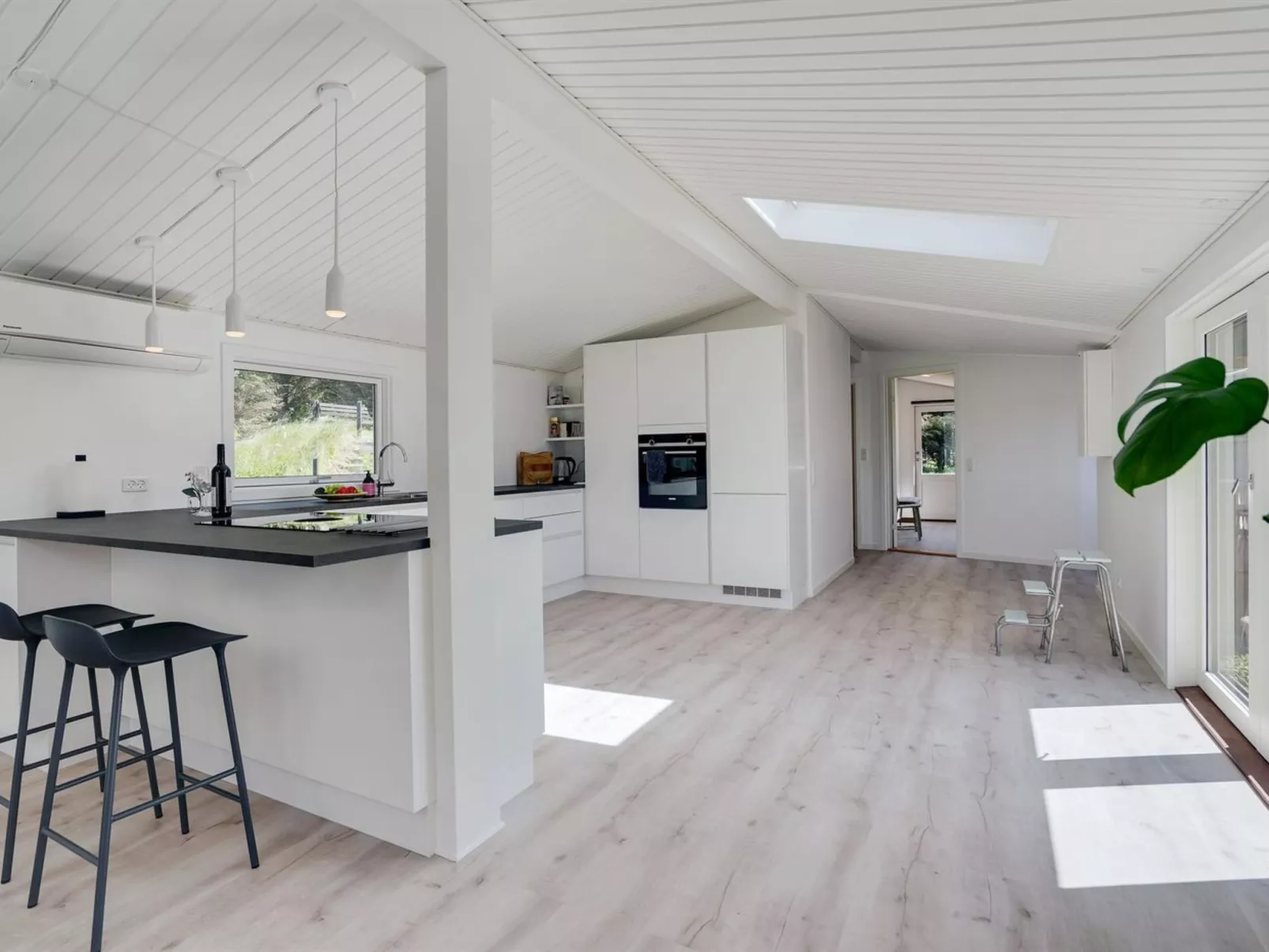 "Albert" - 340m from the sea-Binnen