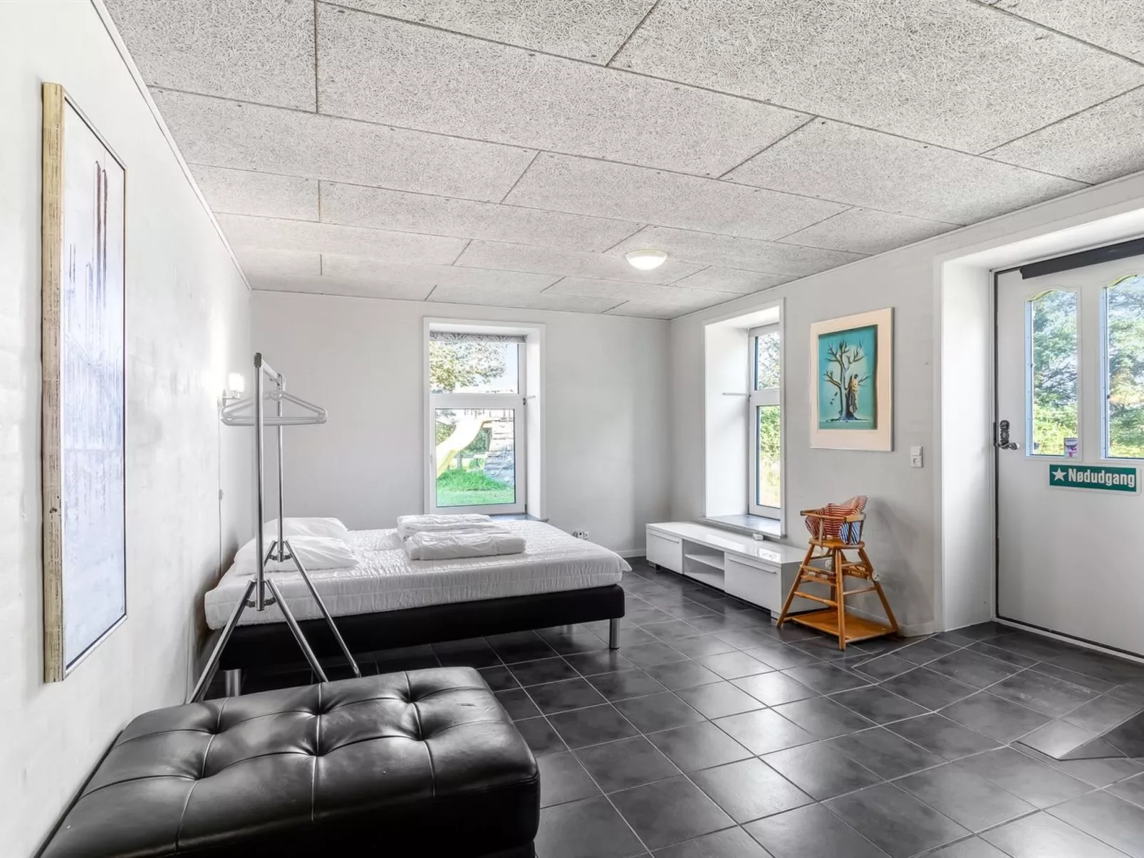 "Merrit" - 4.6km to the fjord-Binnen