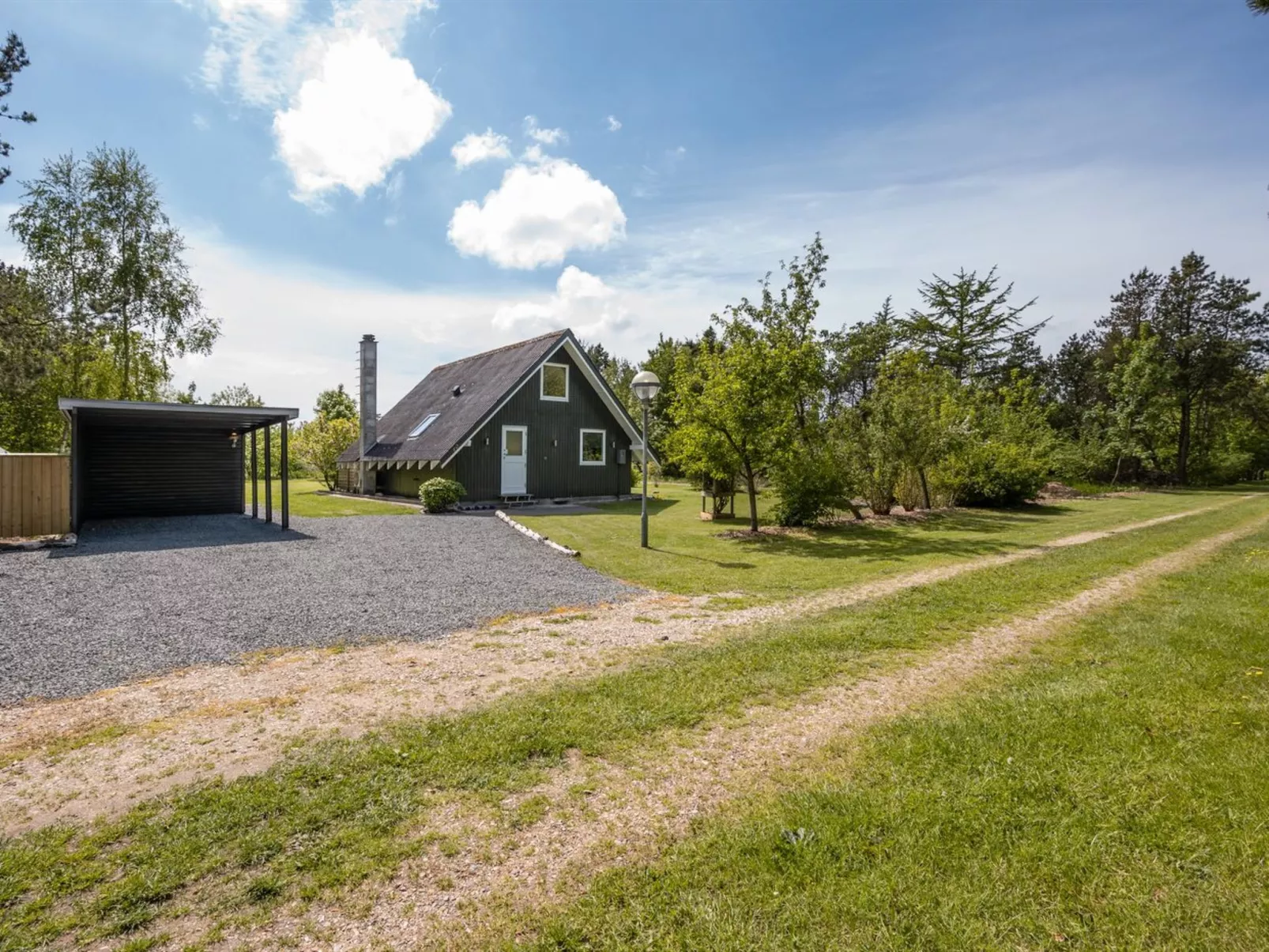 "Femija" - 500m to the fjord-Buiten