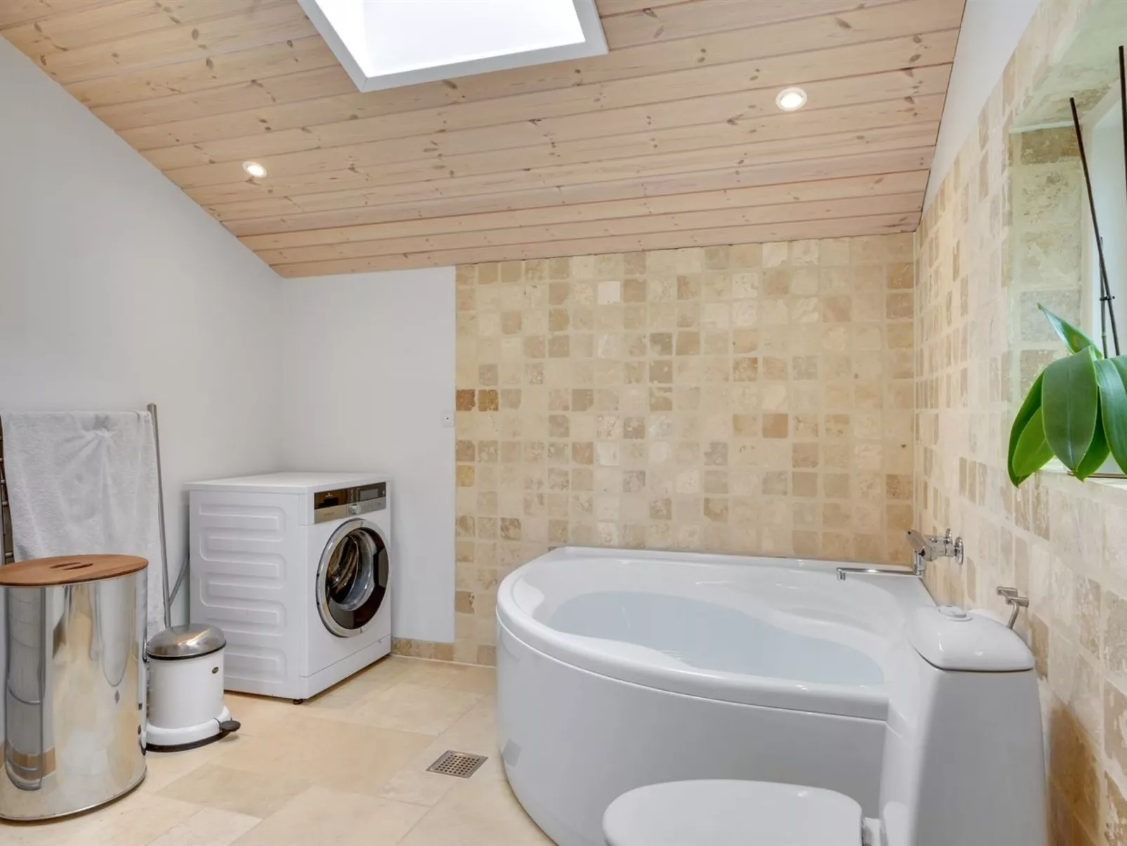 "Heino" - 3.5km from the sea-Binnen