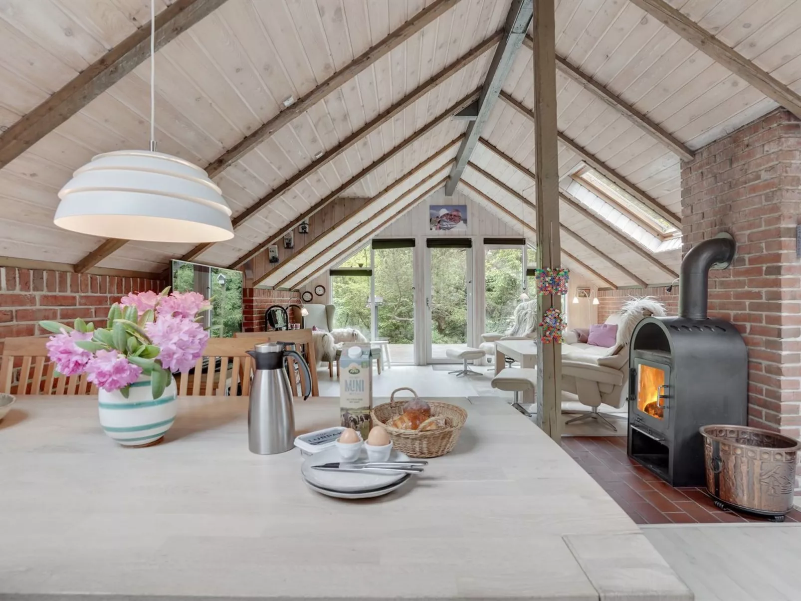 "Yonna" - 400m from the sea-Binnen