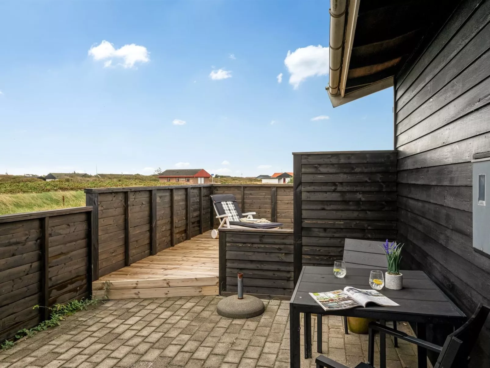 "Viveka" - 500m from the sea-Buiten