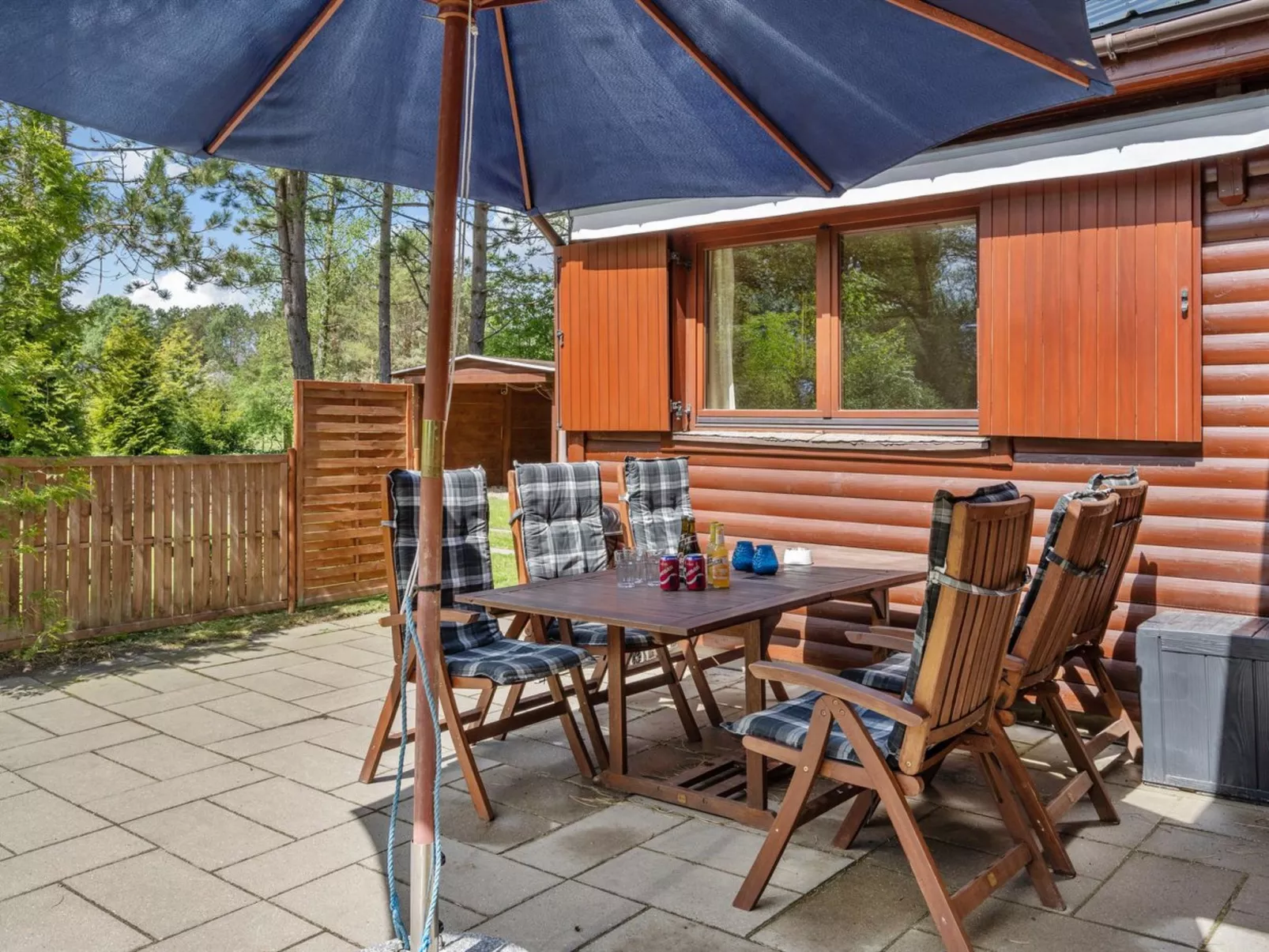 "Bette" - 8km from the sea-Buiten