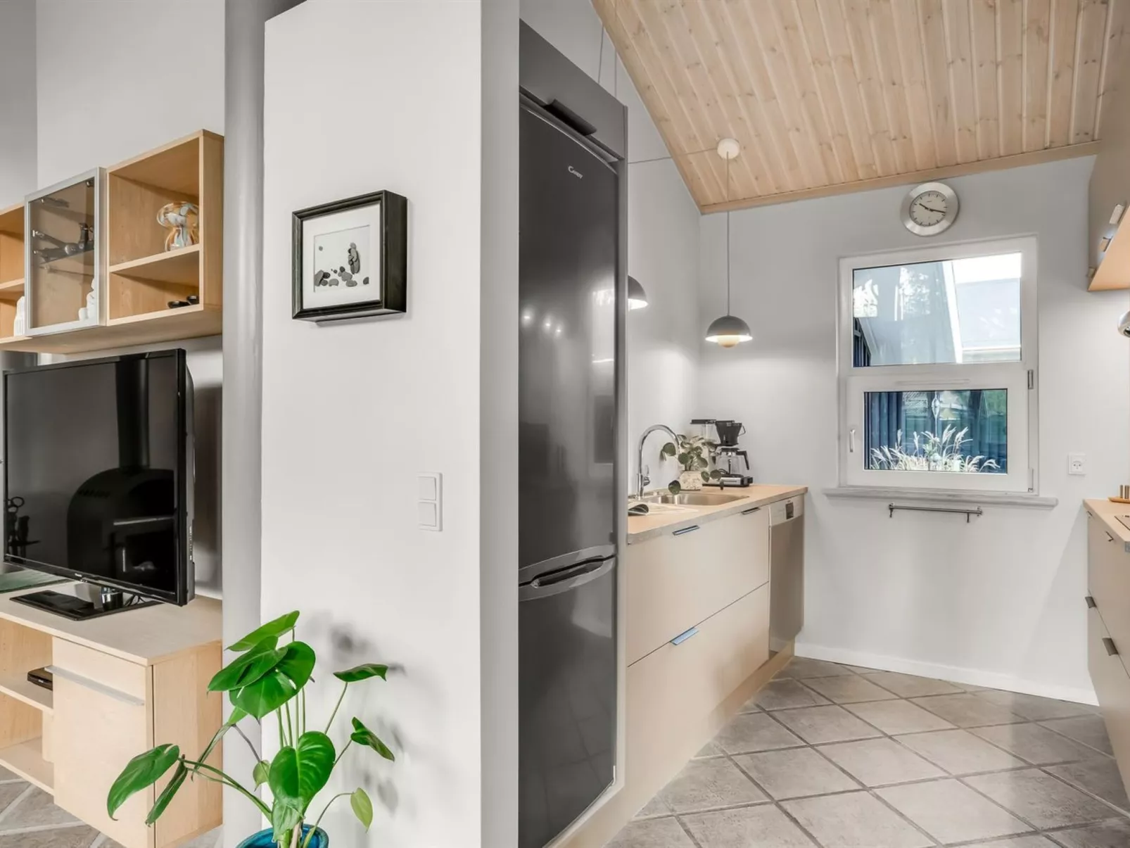 "Talula" - 350m from the sea-Binnen