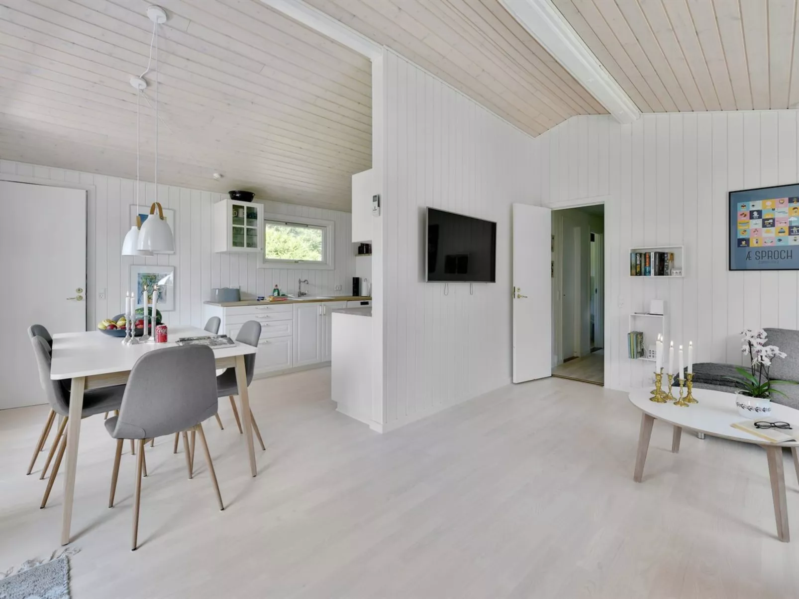 "Brune" - 30km from the sea-Binnen