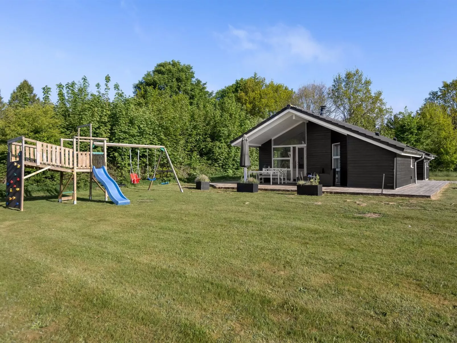 "Estrid" - 30km from the sea-Buiten