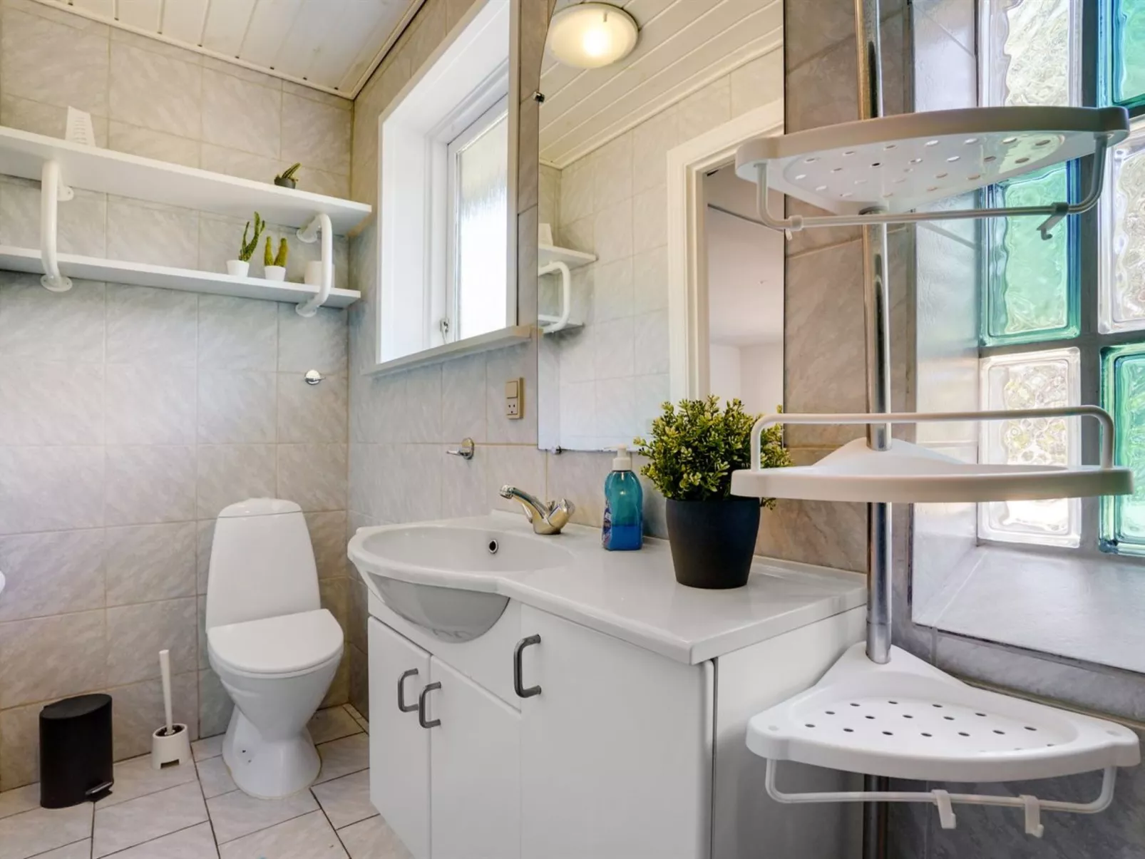 "Marka" - 2.5km from the sea-Binnen