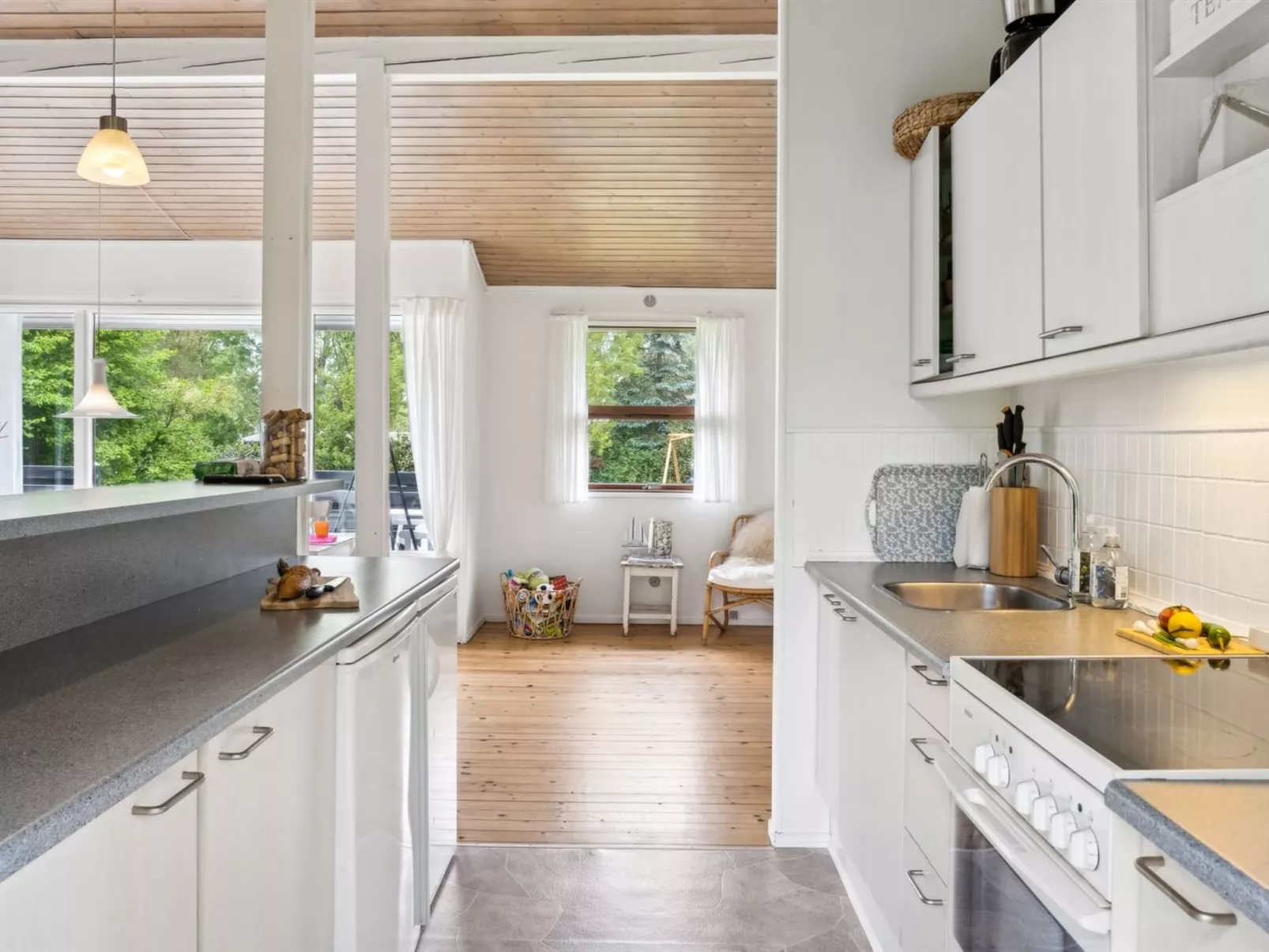 "Morten" - 500m from the sea-Binnen