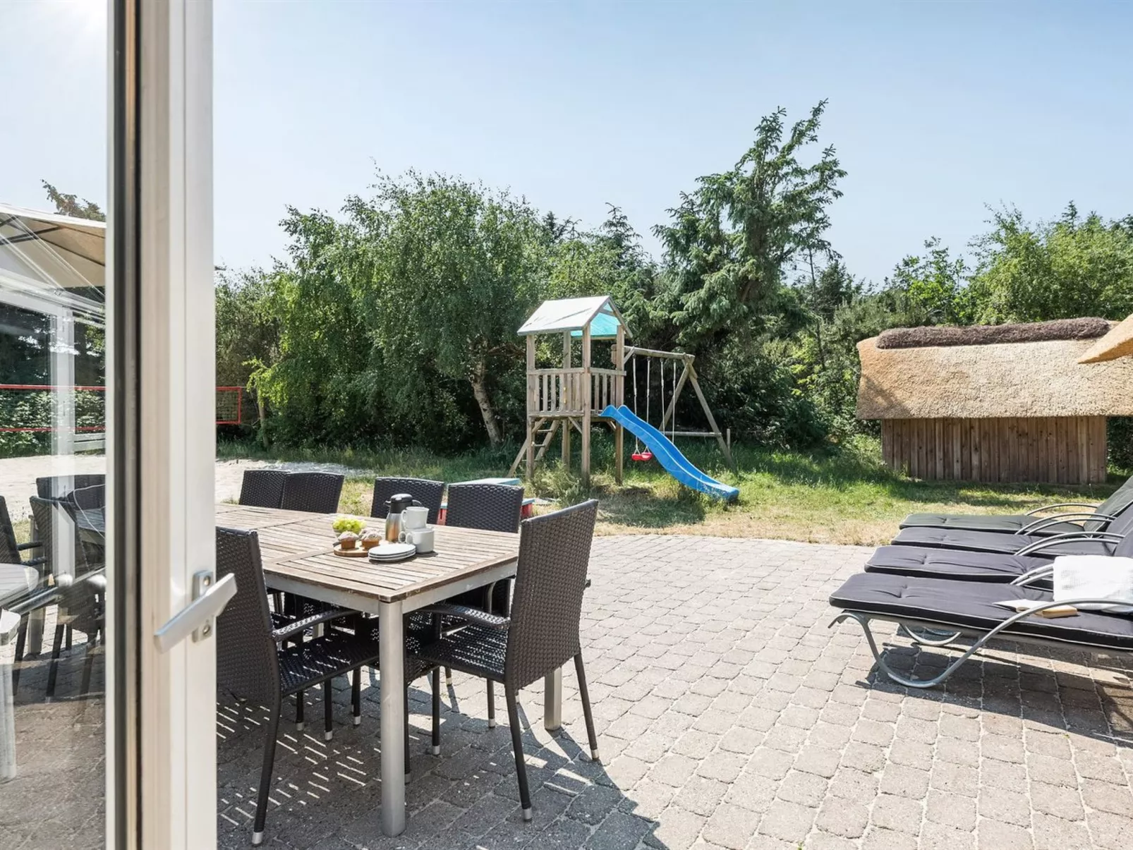 "Laetitita" -  from the sea-Buiten