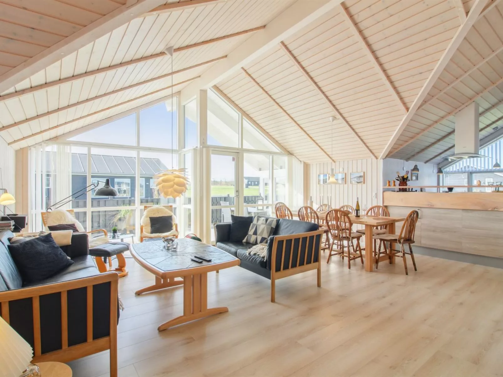 "Mirkka" - 1.5km from the sea-Binnen