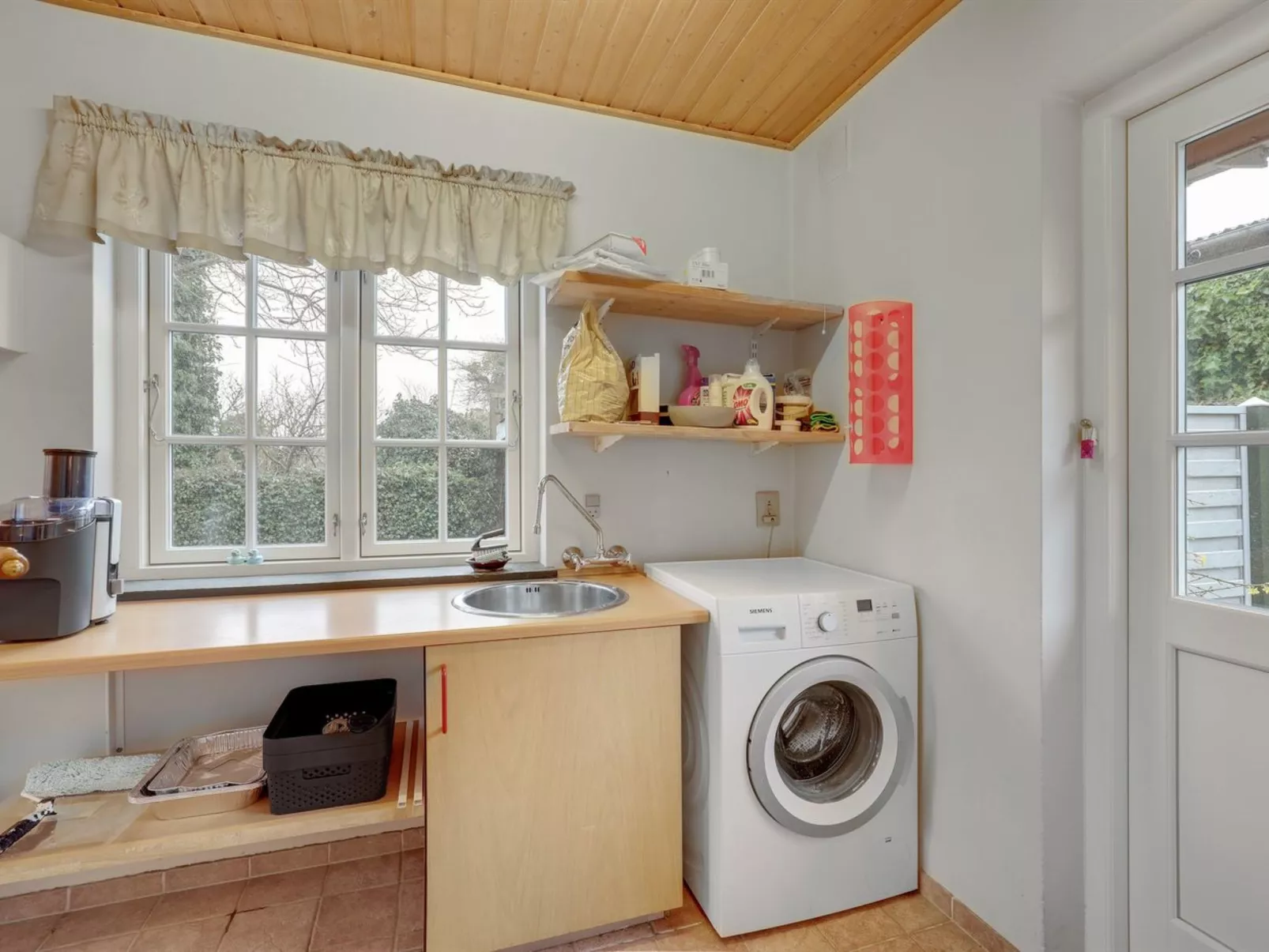 "Jolin" - 200m from the sea-Binnen