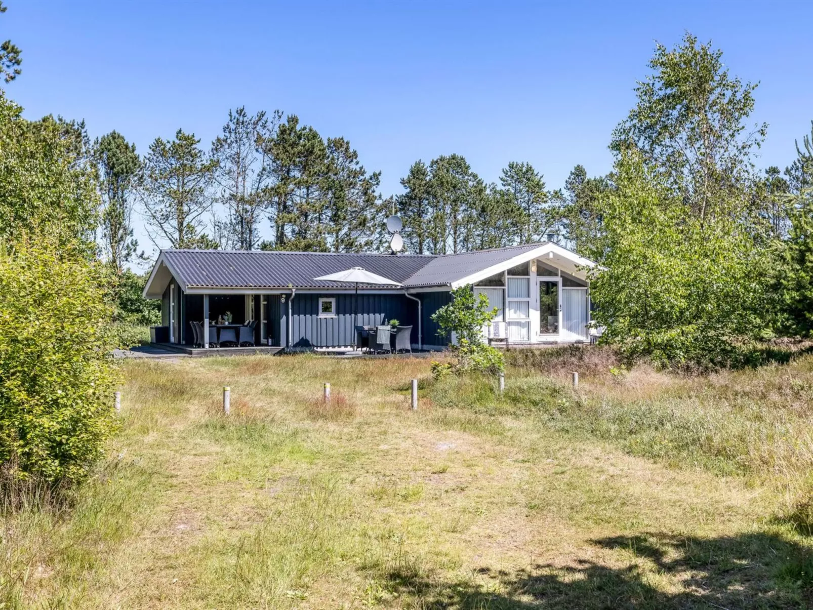 "Ajten" - 150m from the sea-Buiten