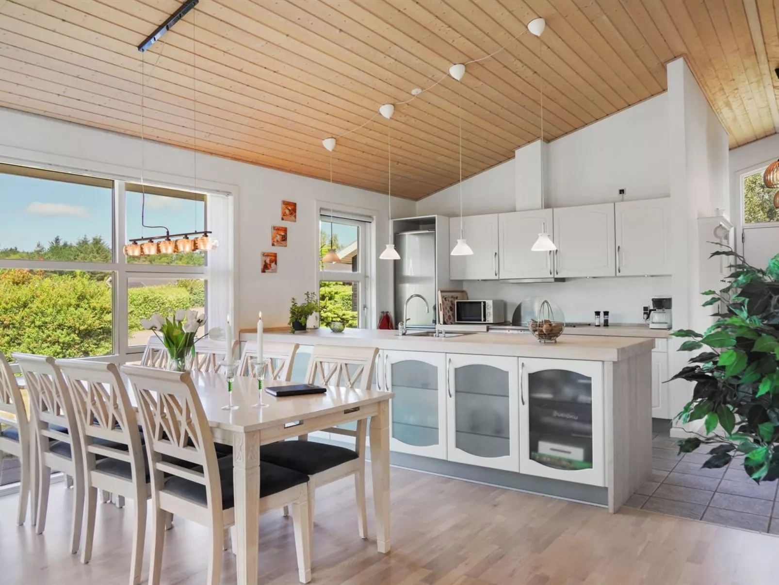 "Bertram" - 1.9km from the sea-Binnen