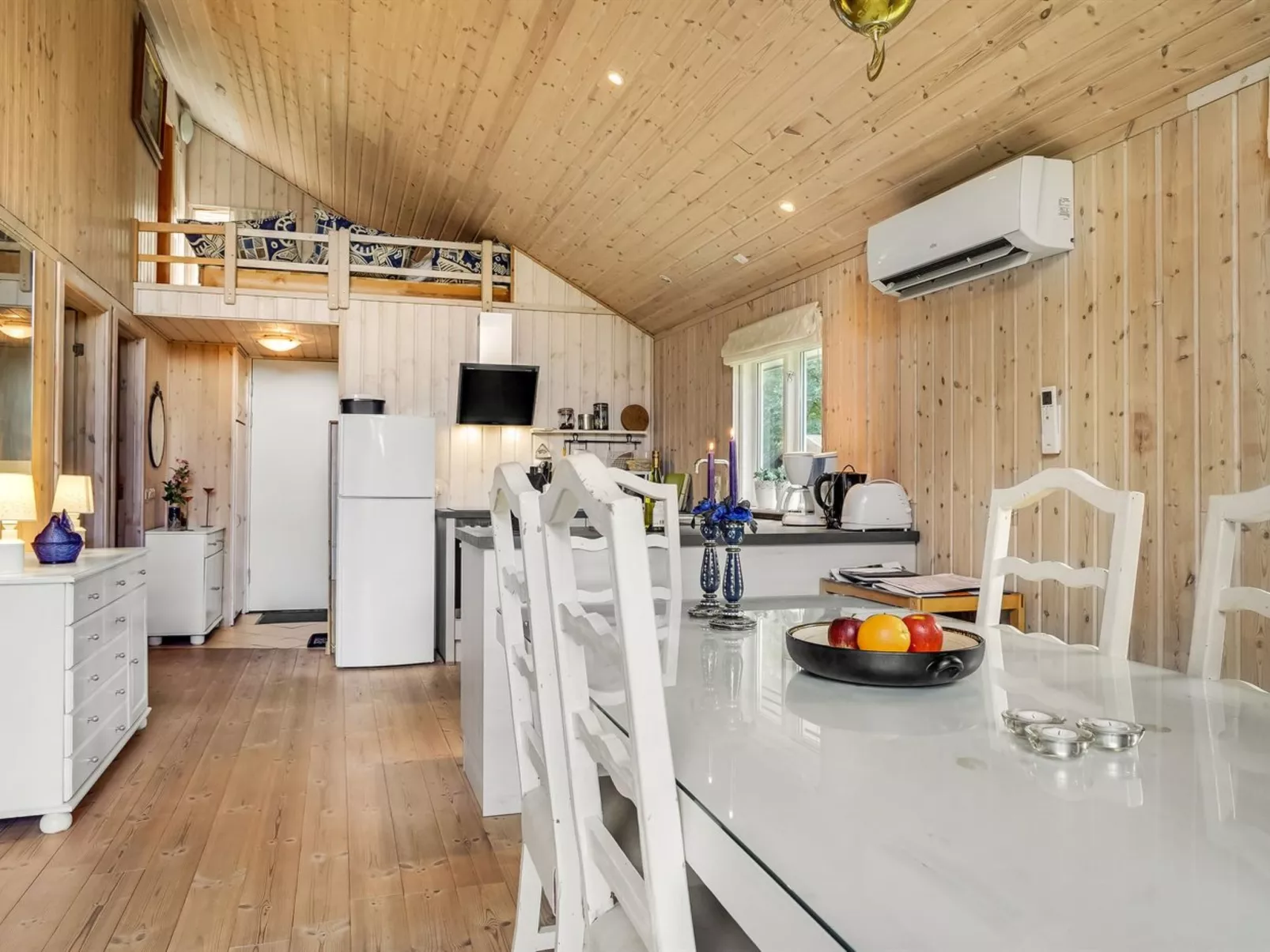 "Fiallar" - 7.5km from the sea-Binnen