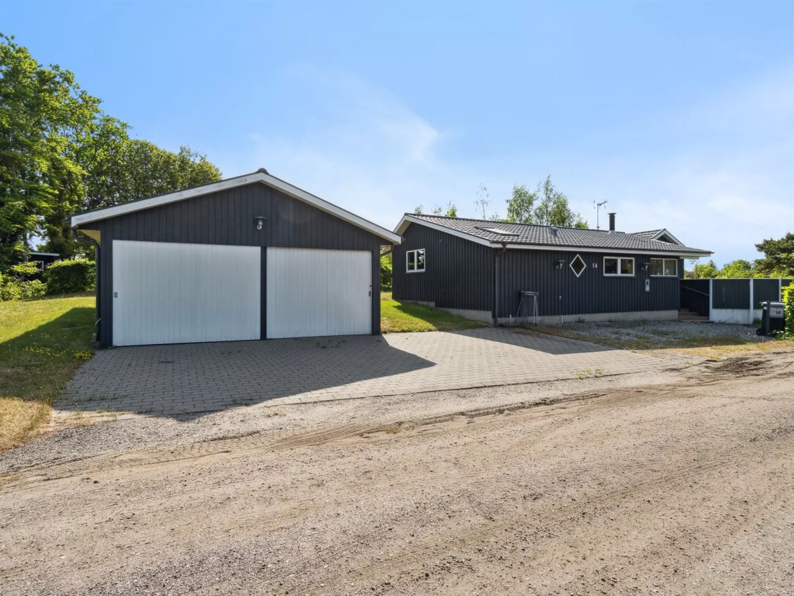 "Rafn" - 550m from the sea-Buiten