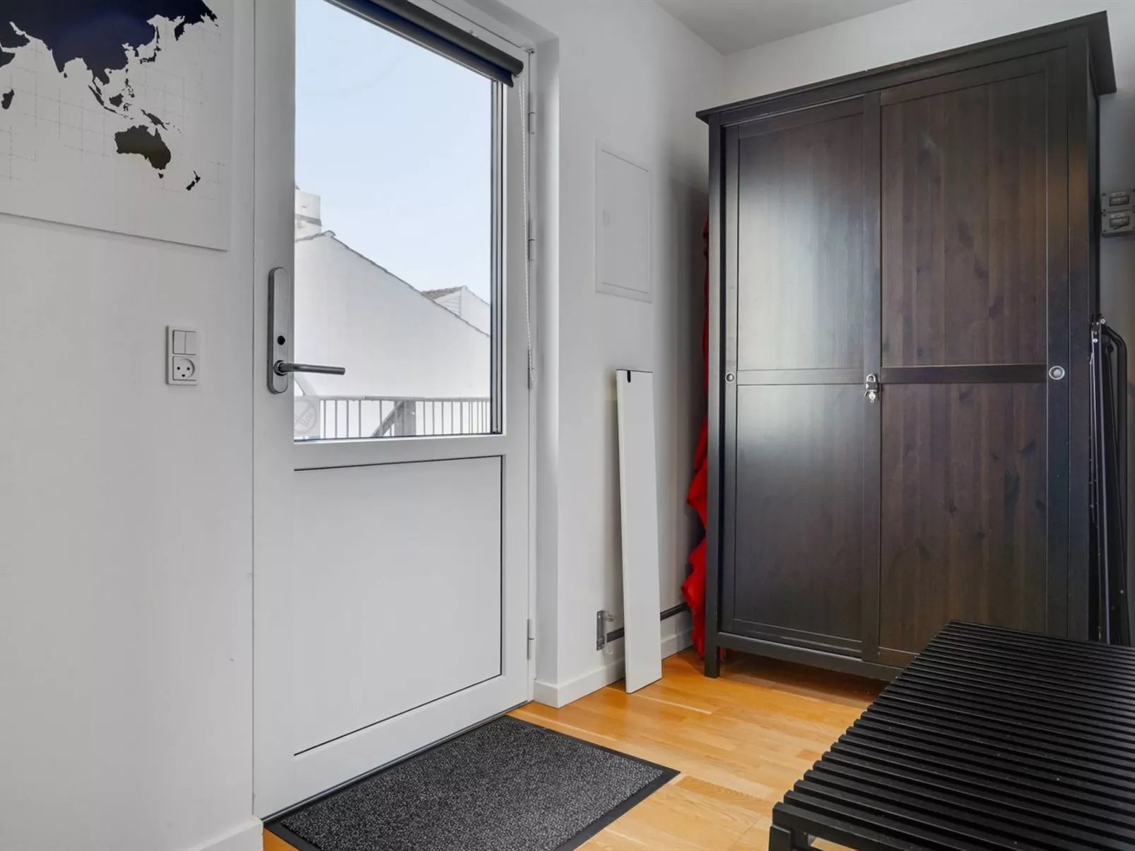 "Elvin" - 20m from the sea-Binnen