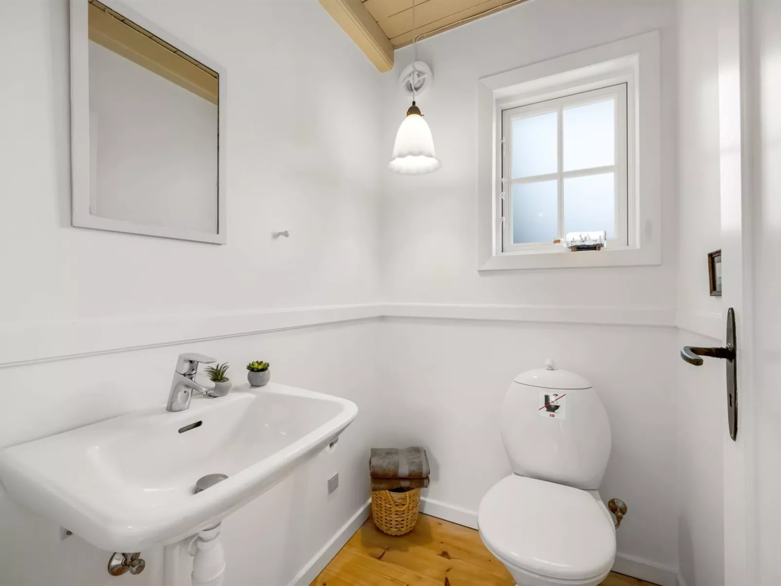 "Jamie" - 200m from the sea-Binnen