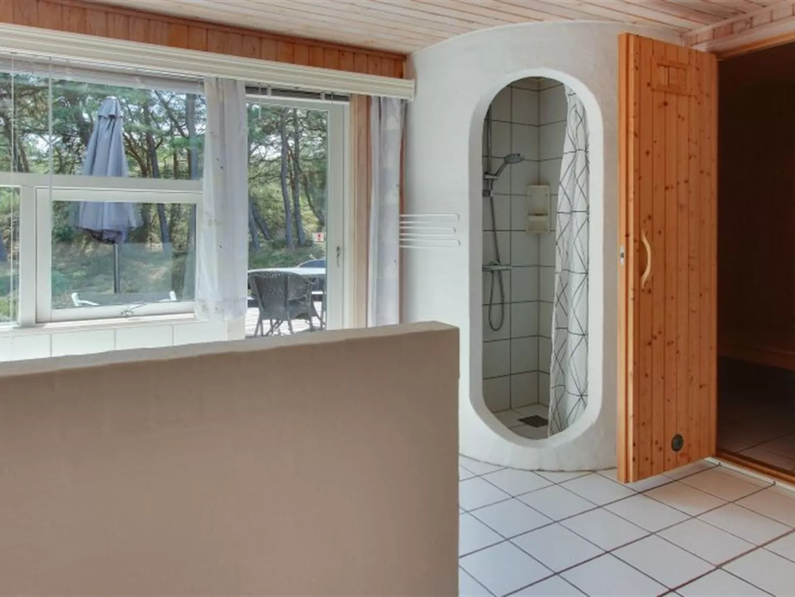 "Minka" - 300m from the sea-Binnen