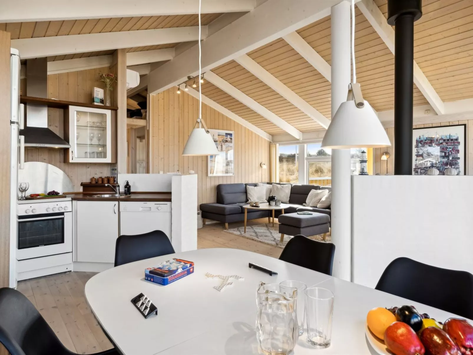 "Bjarni" - 239m from the sea-Binnen