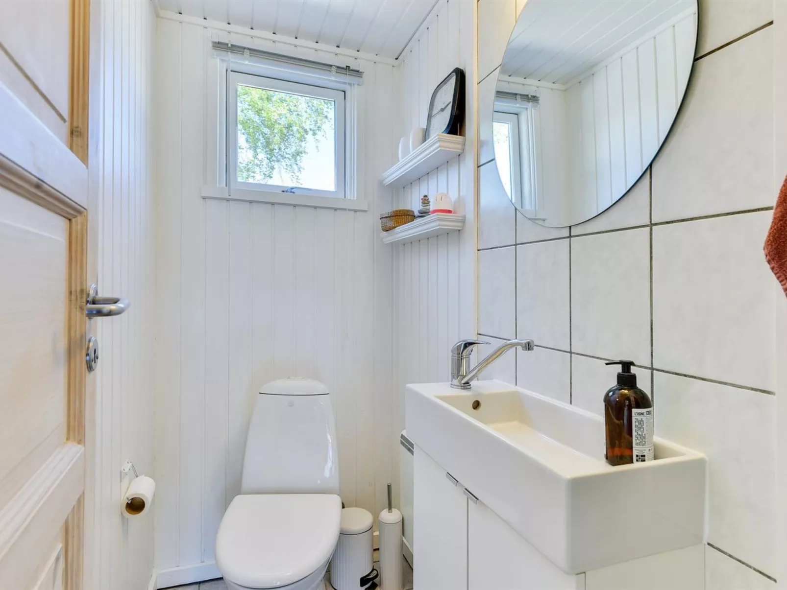 "Gustina" - 1.2km from the sea-Binnen