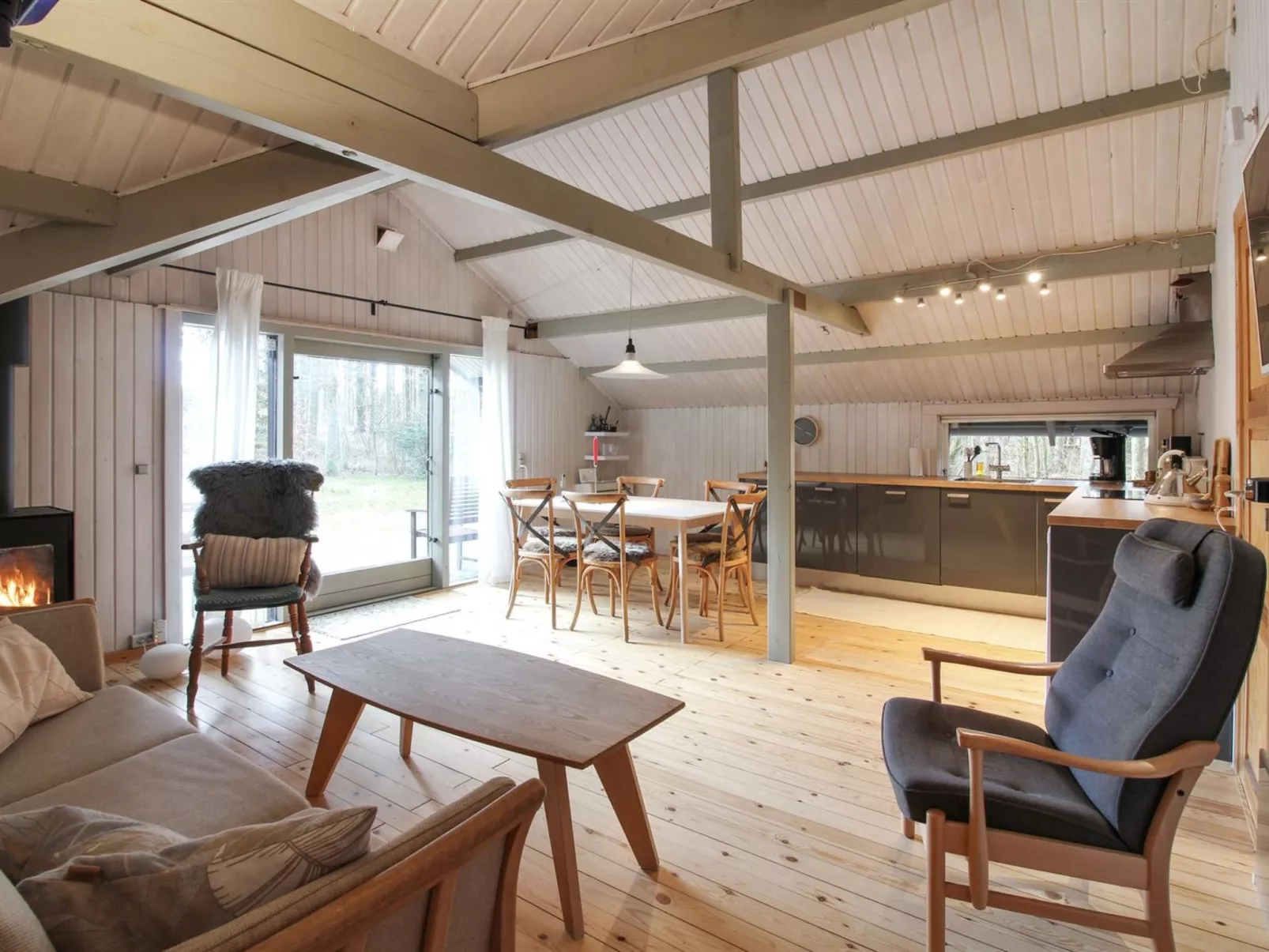 "Iskra" - 900m from the sea-Binnen