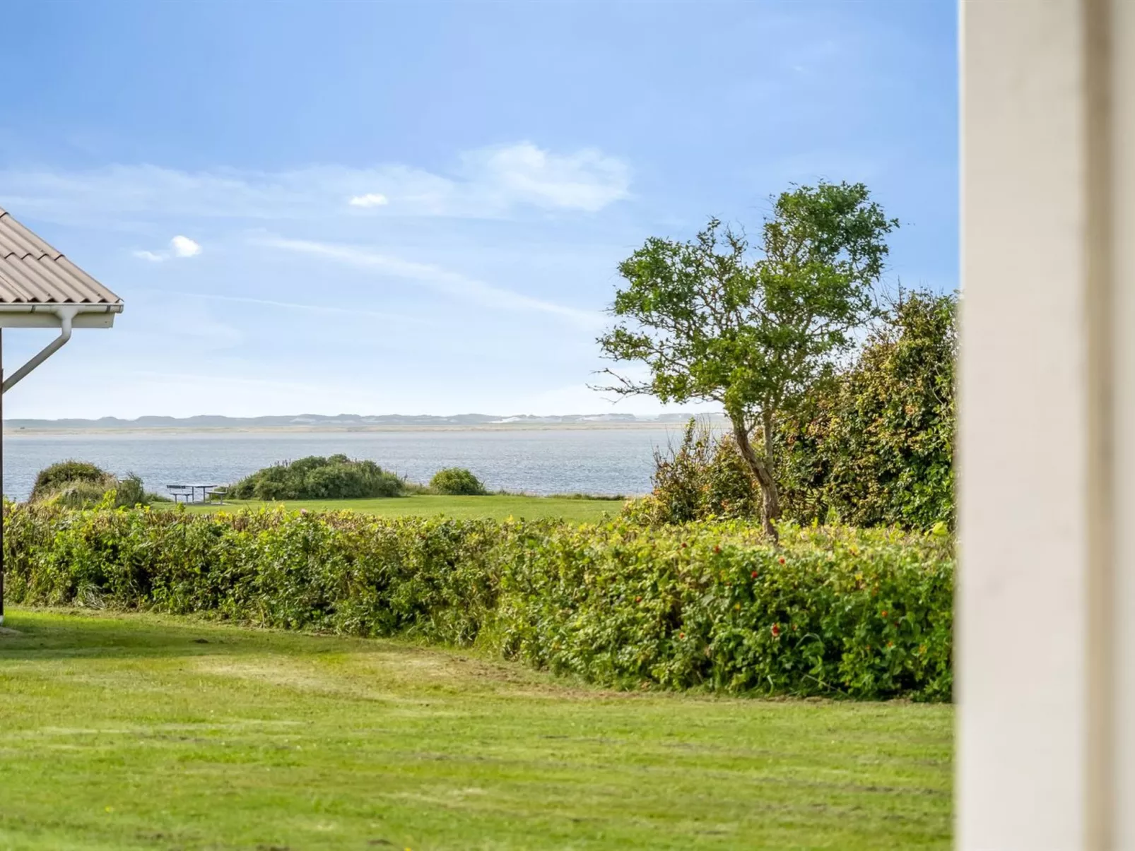 "Sulevi" - 200m to the fjord-Buiten