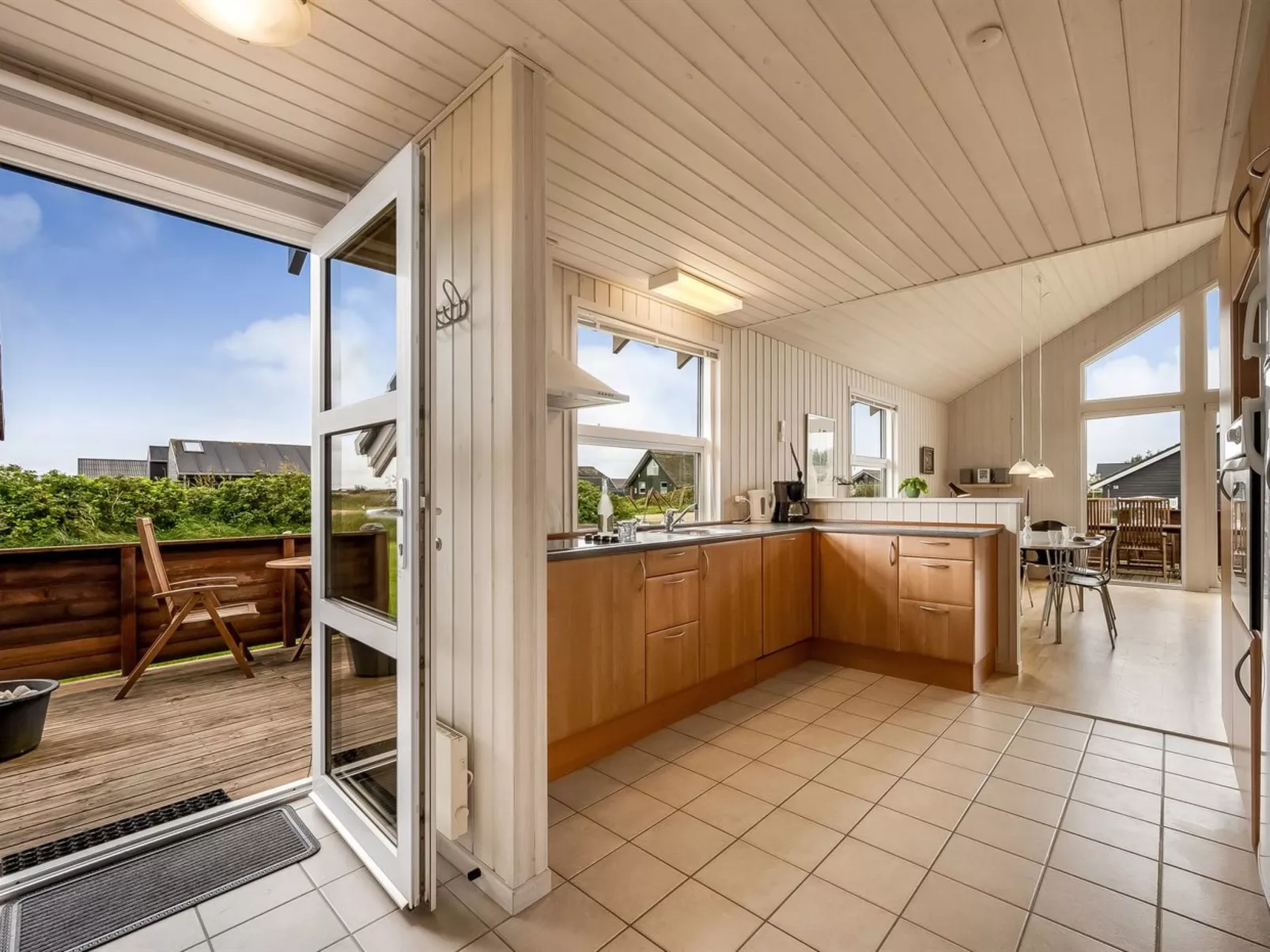 "Erland" - 500m from the sea-Binnen