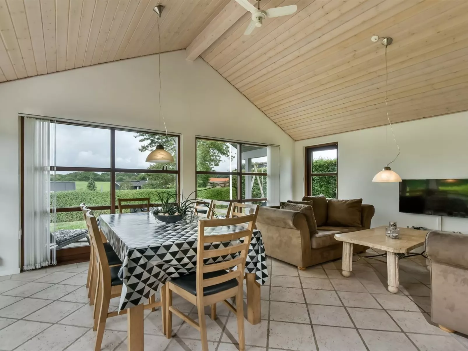 "Kyllikki" - 300m to the fjord-Binnen