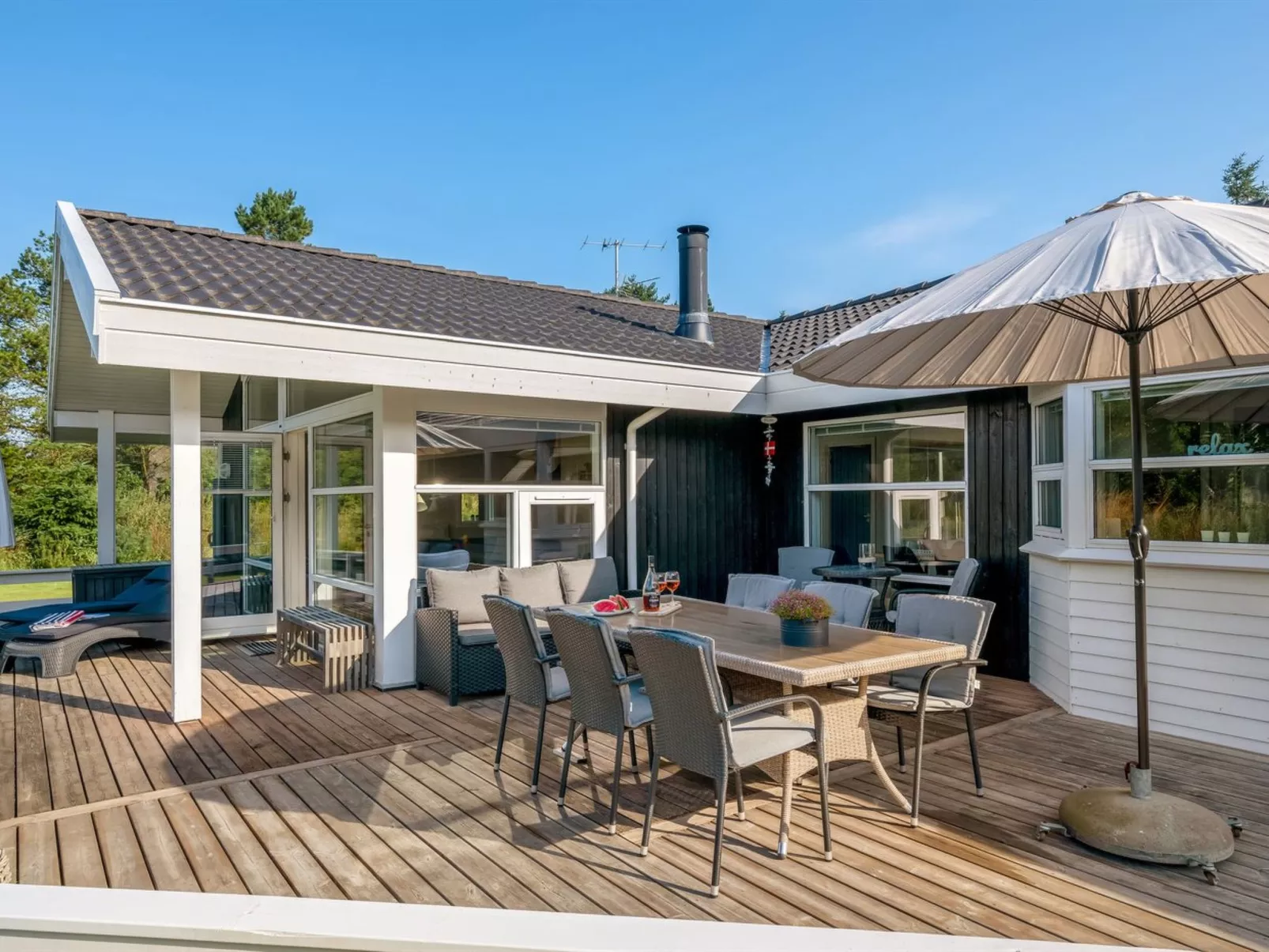 "Sviðandi" - 1.5km from the sea-Buiten