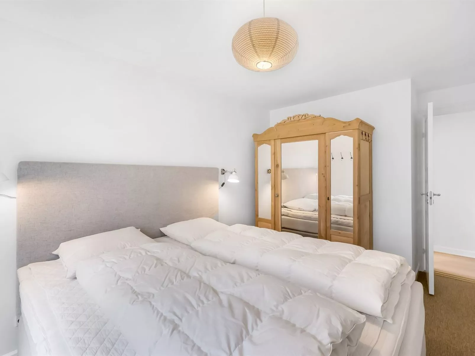 "Mandana" - 10km to the fjord-Binnen