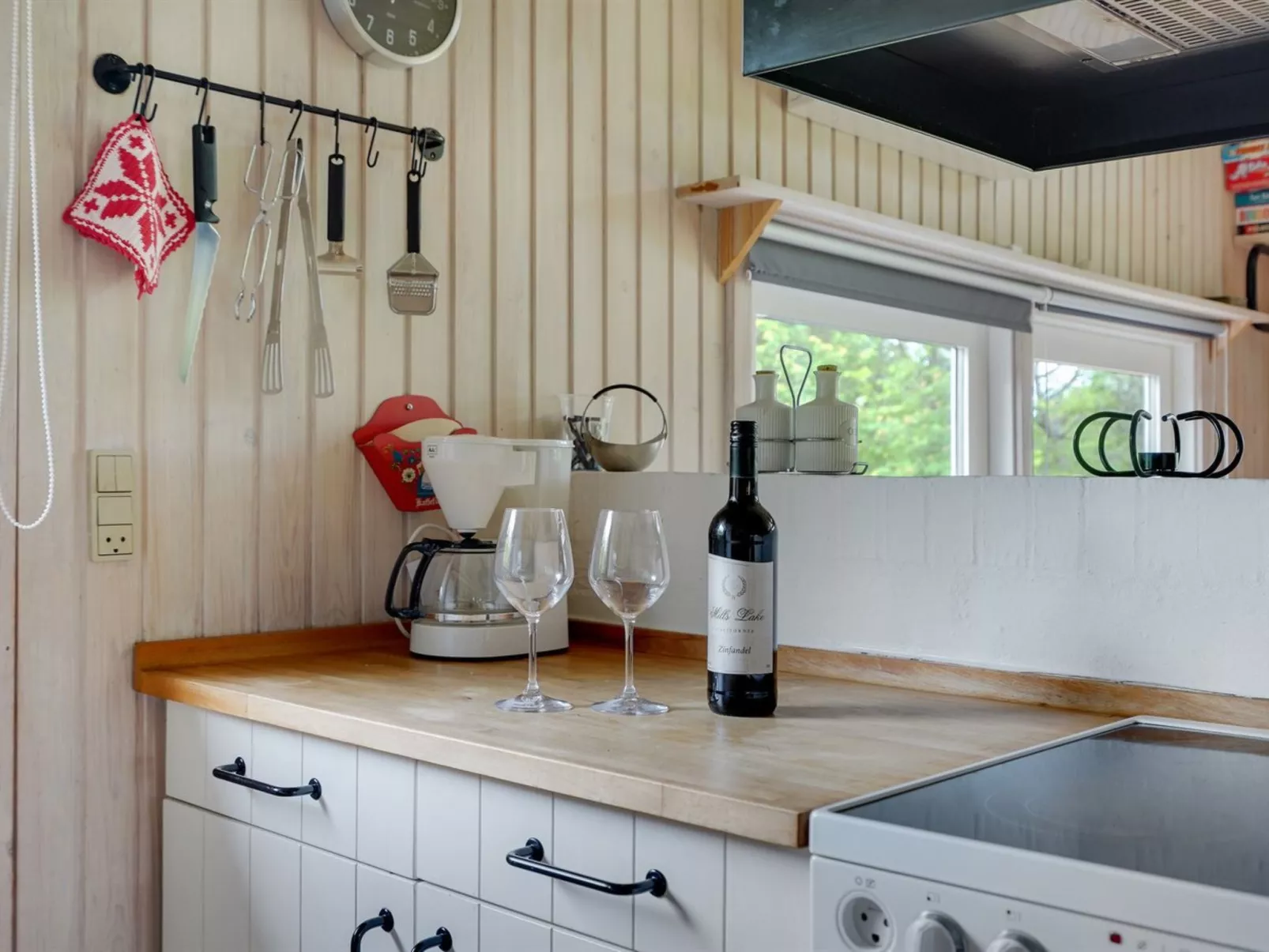 "Evan" - 1.3km from the sea-Binnen