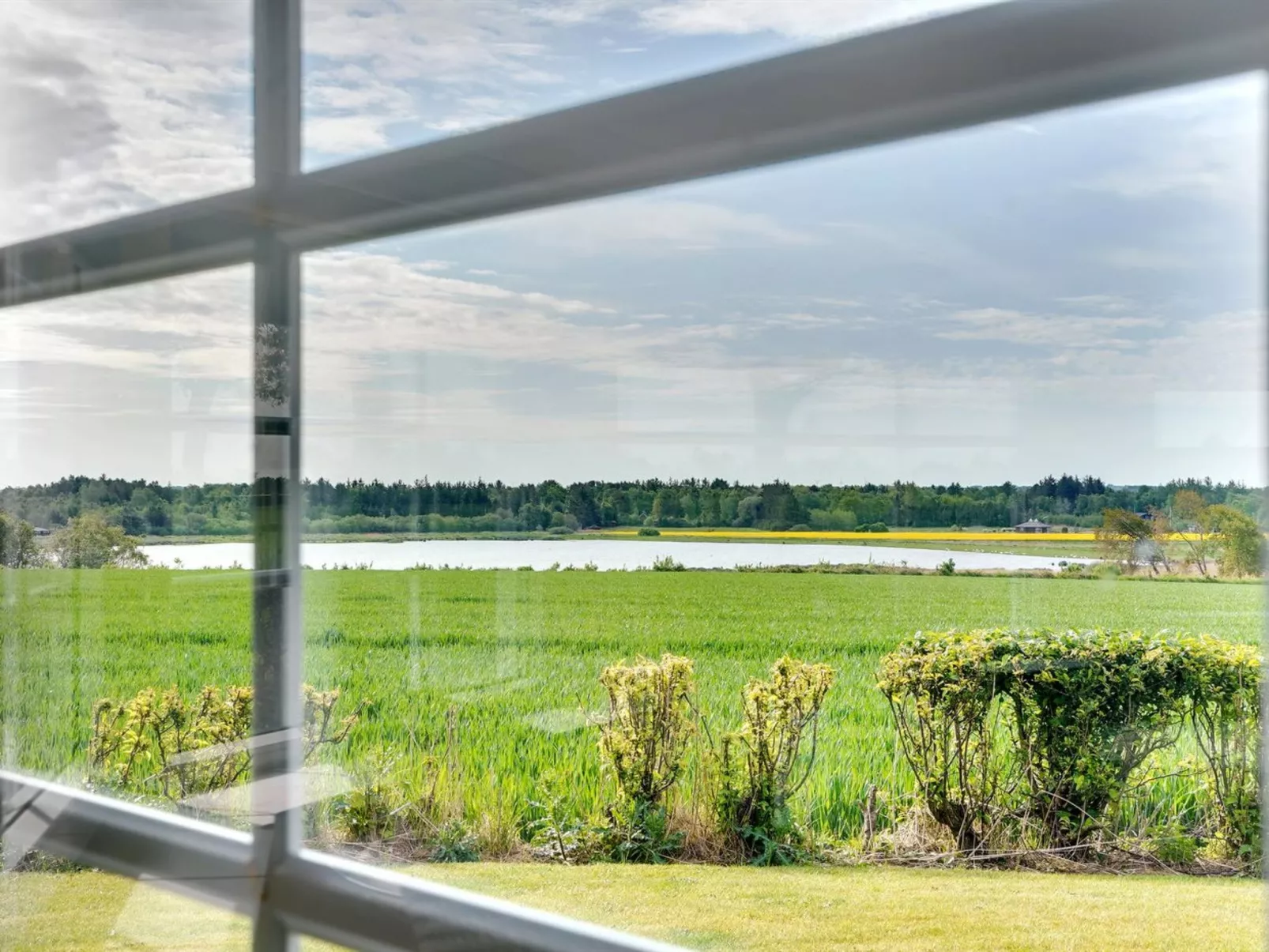 "Jügen" - 900m to the fjord-Buiten