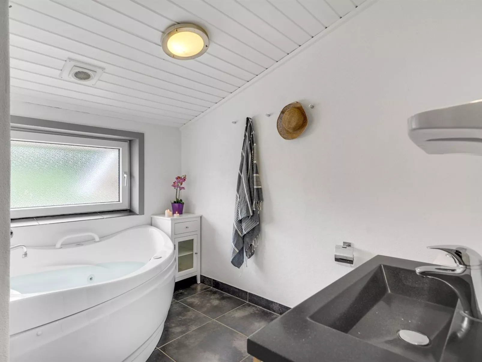 "Janita" - 800m from the sea-Binnen