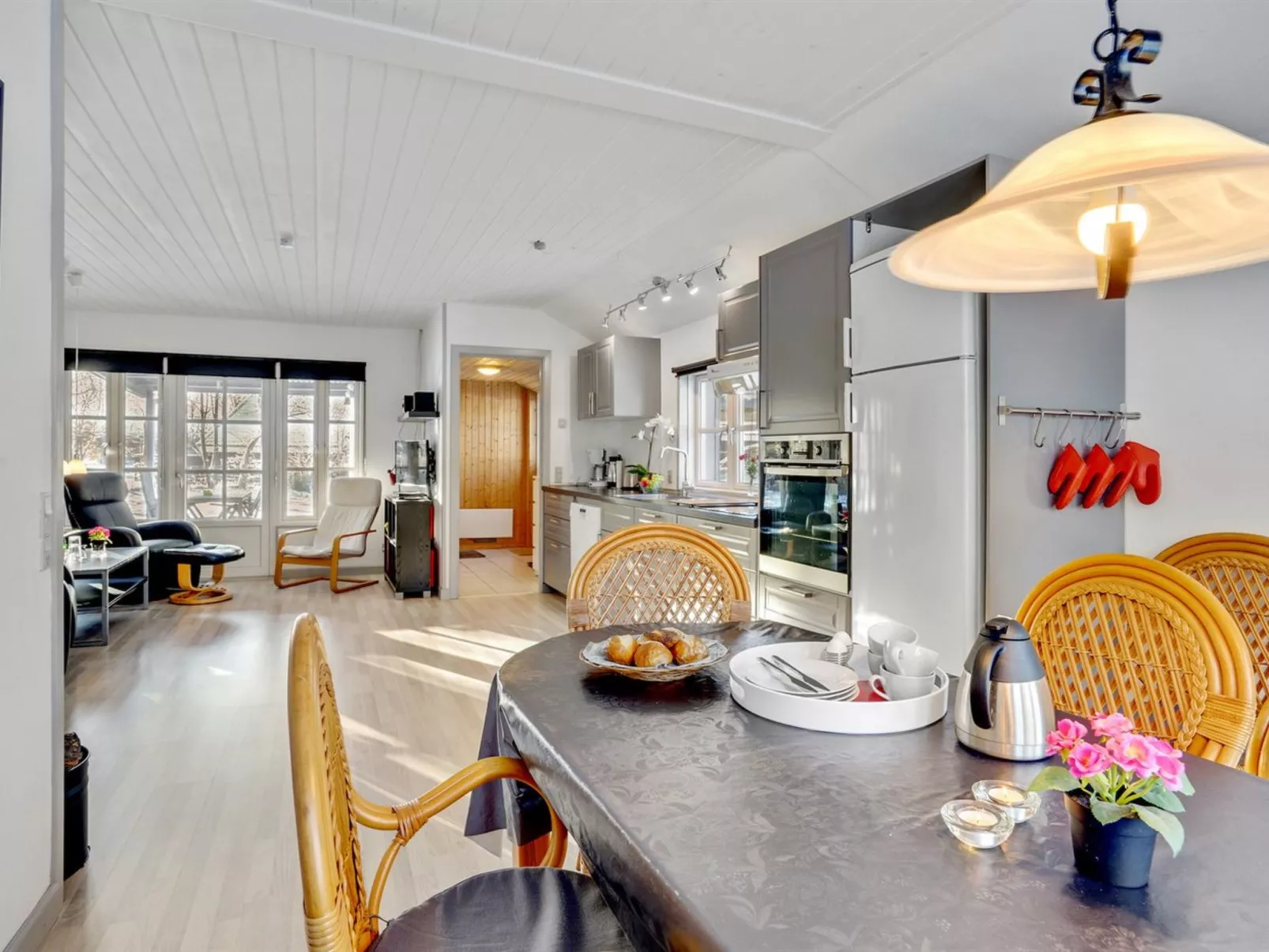 "Agneta" - 750m from the sea-Binnen