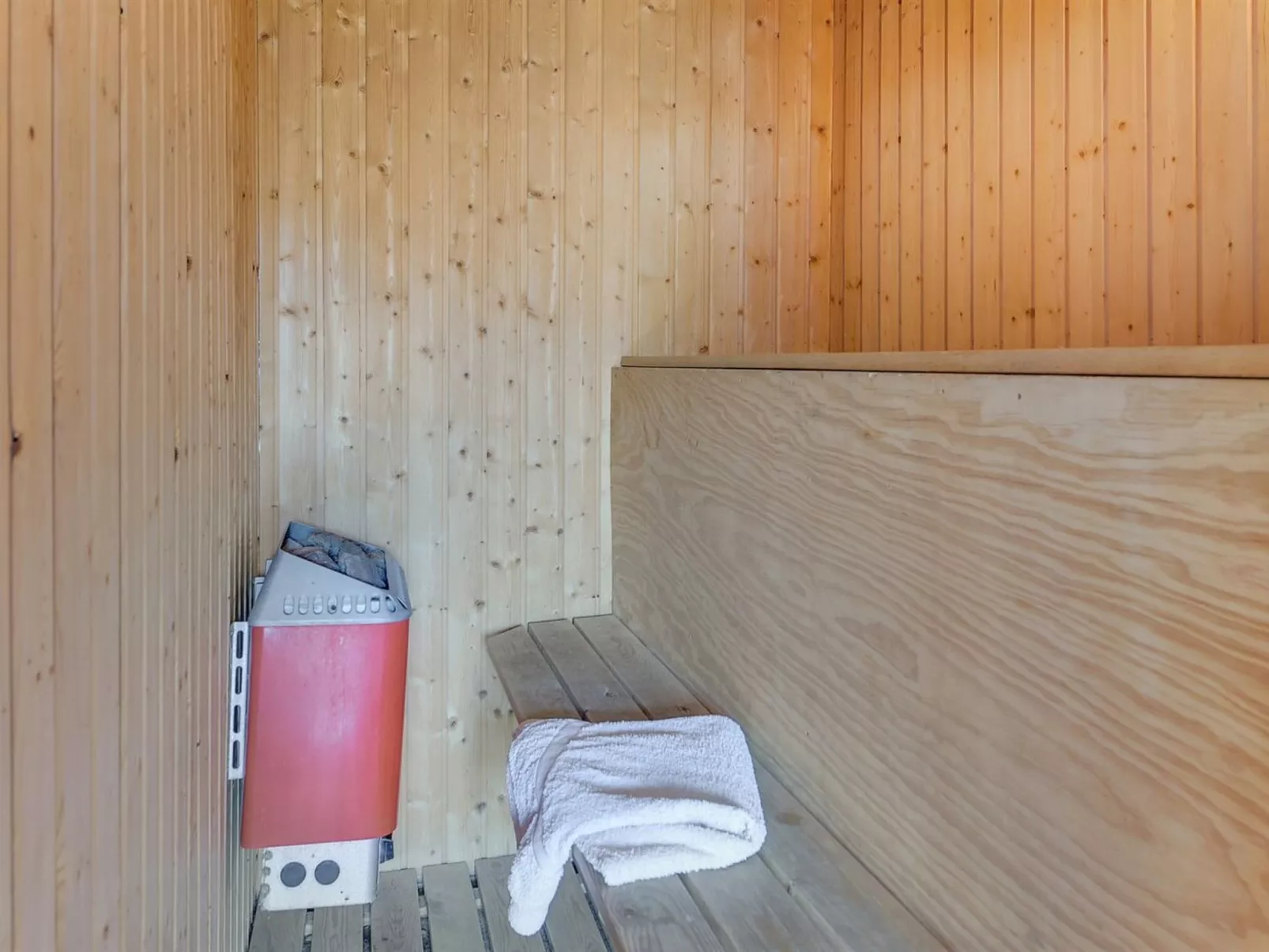 "Swening" - 2.1km from the sea-Binnen