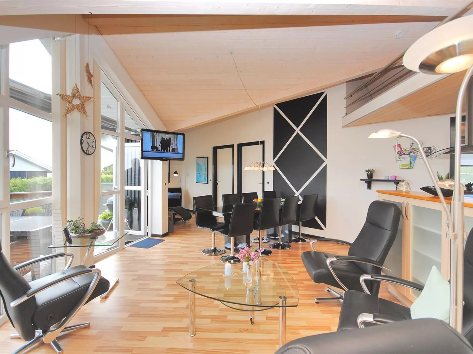 "Eberta" - 200m to the fjord-Buiten