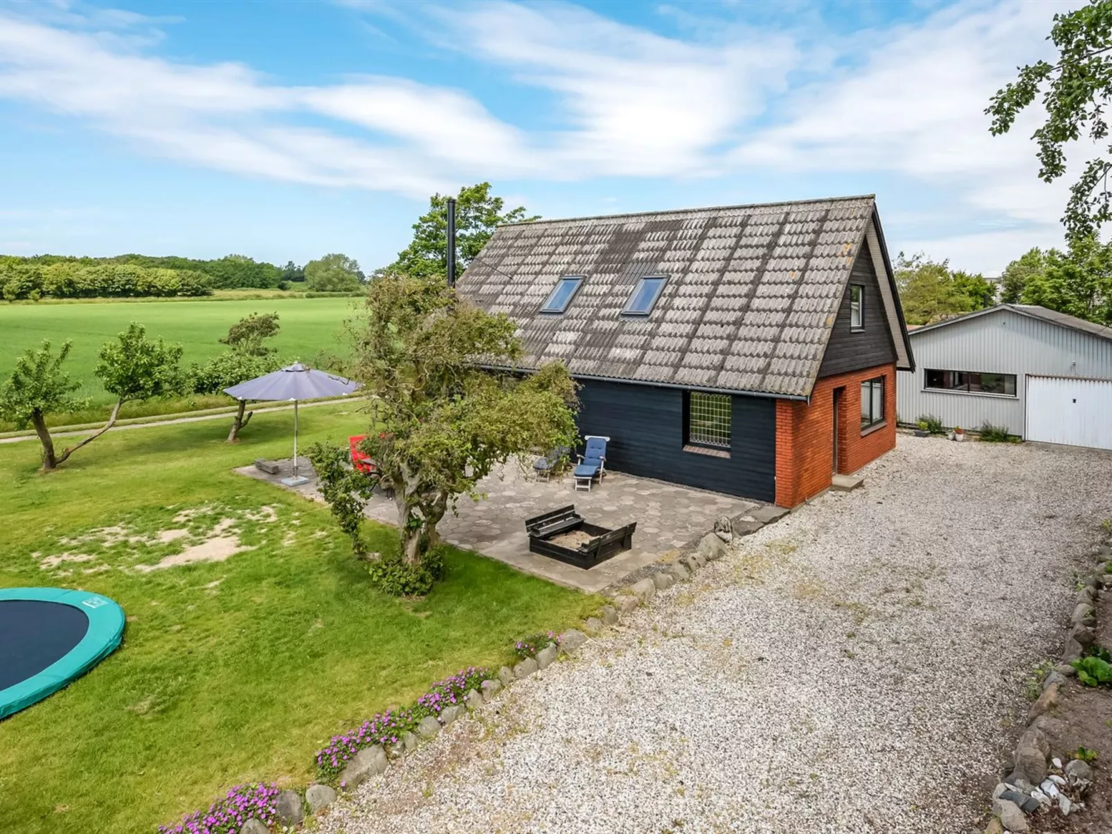 "Emin" - 100m from the sea-Buiten