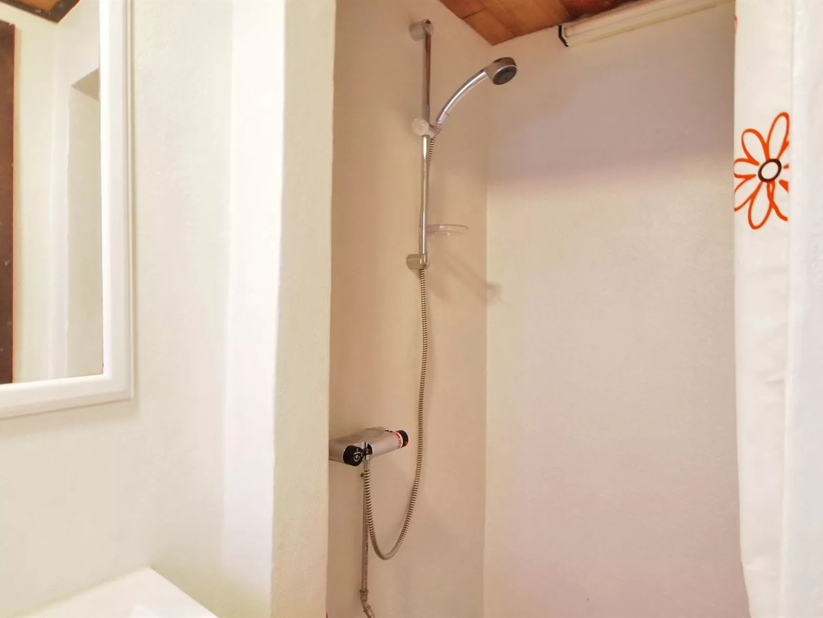 "Enisa" - 300m to the fjord-Binnen