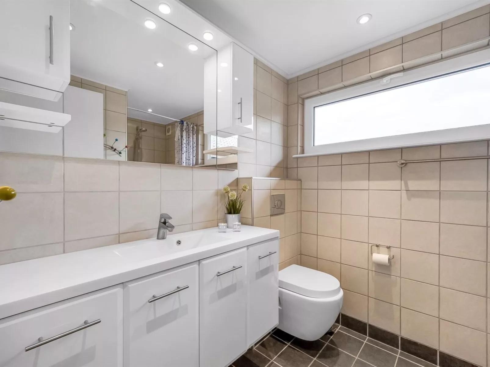 "Theodor" - 180m to the fjord-Binnen