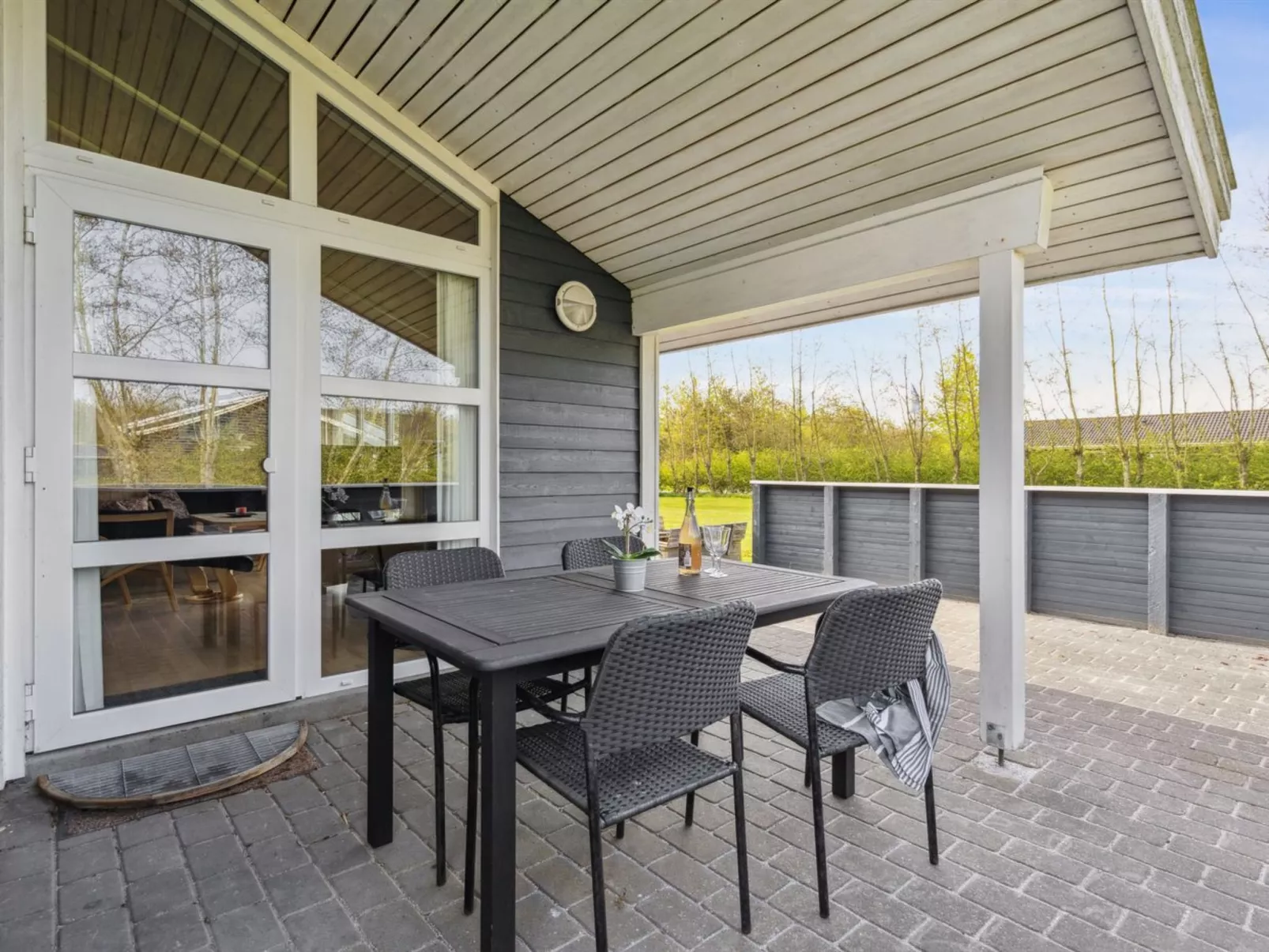 "Tinka" - 1.2km to the fjord-Buiten