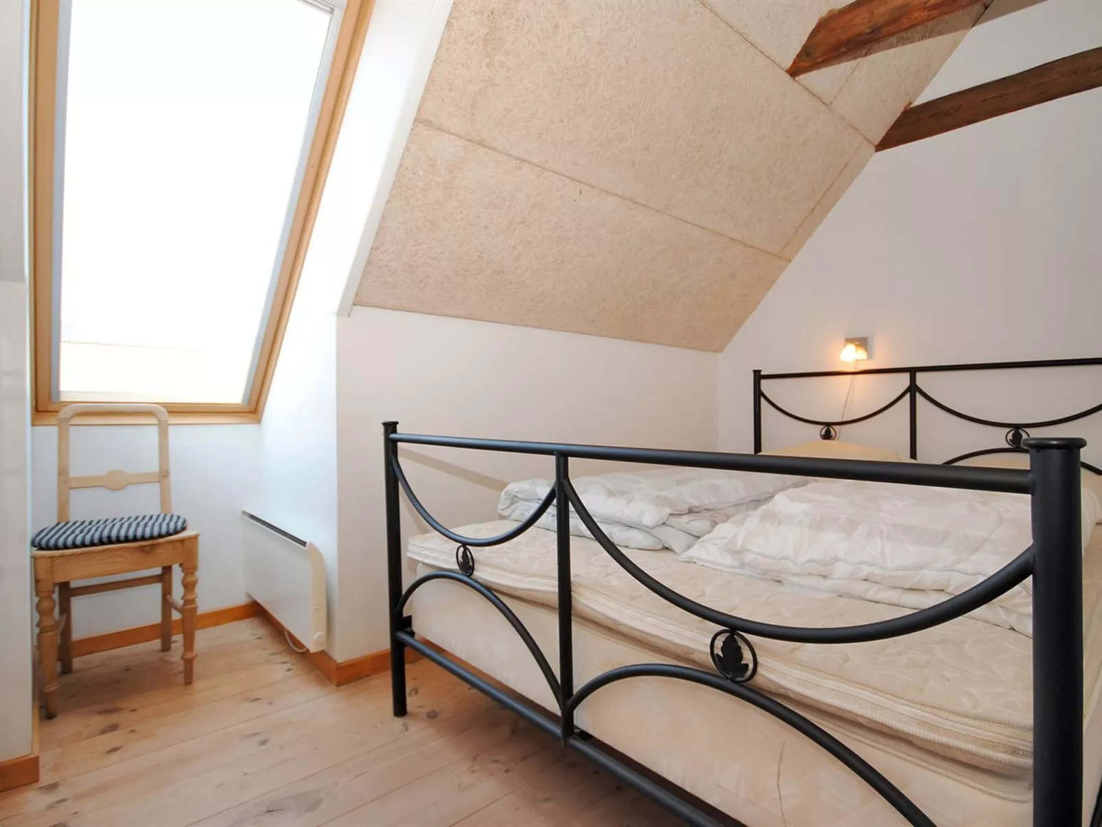 "Alois" - 1km to the fjord-Binnen