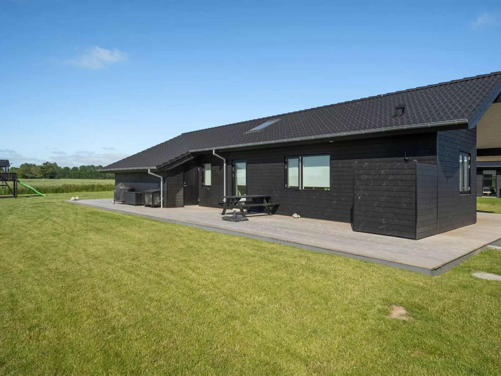 "Thalie" - 400m from the sea-Buiten