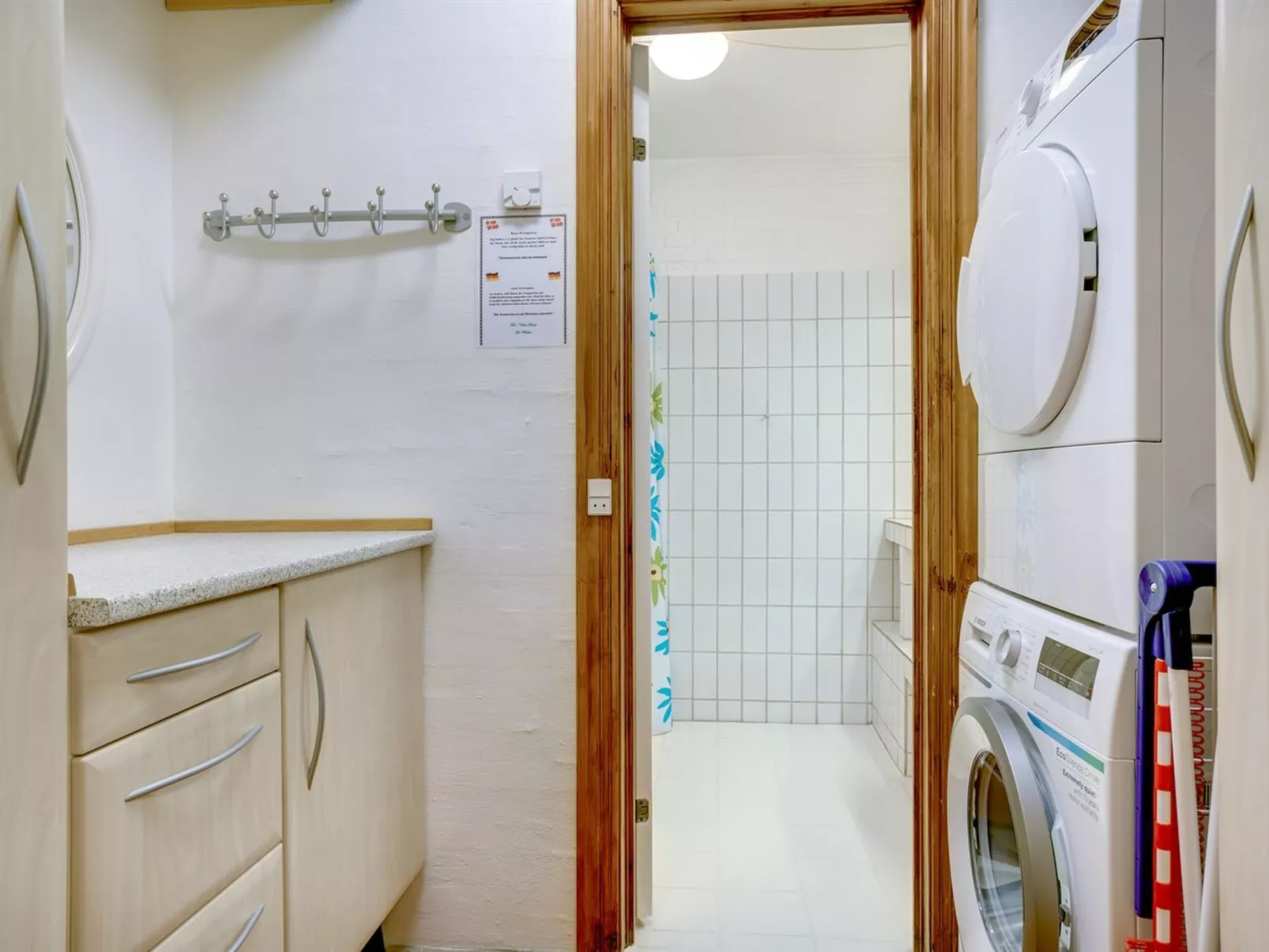 "Lenni" - 700m from the sea-Binnen