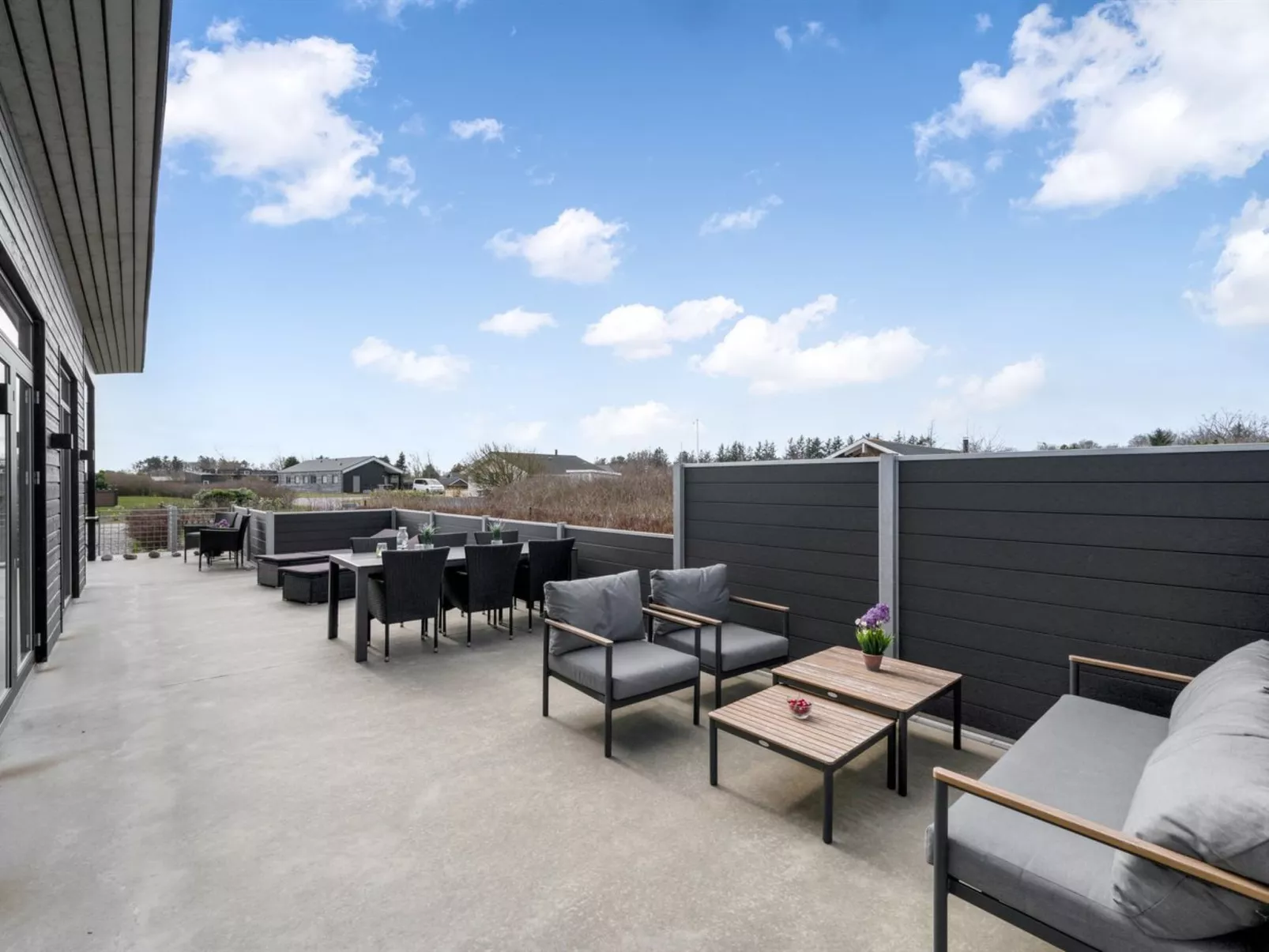 "Gela" - 1.3km to the fjord-Buiten