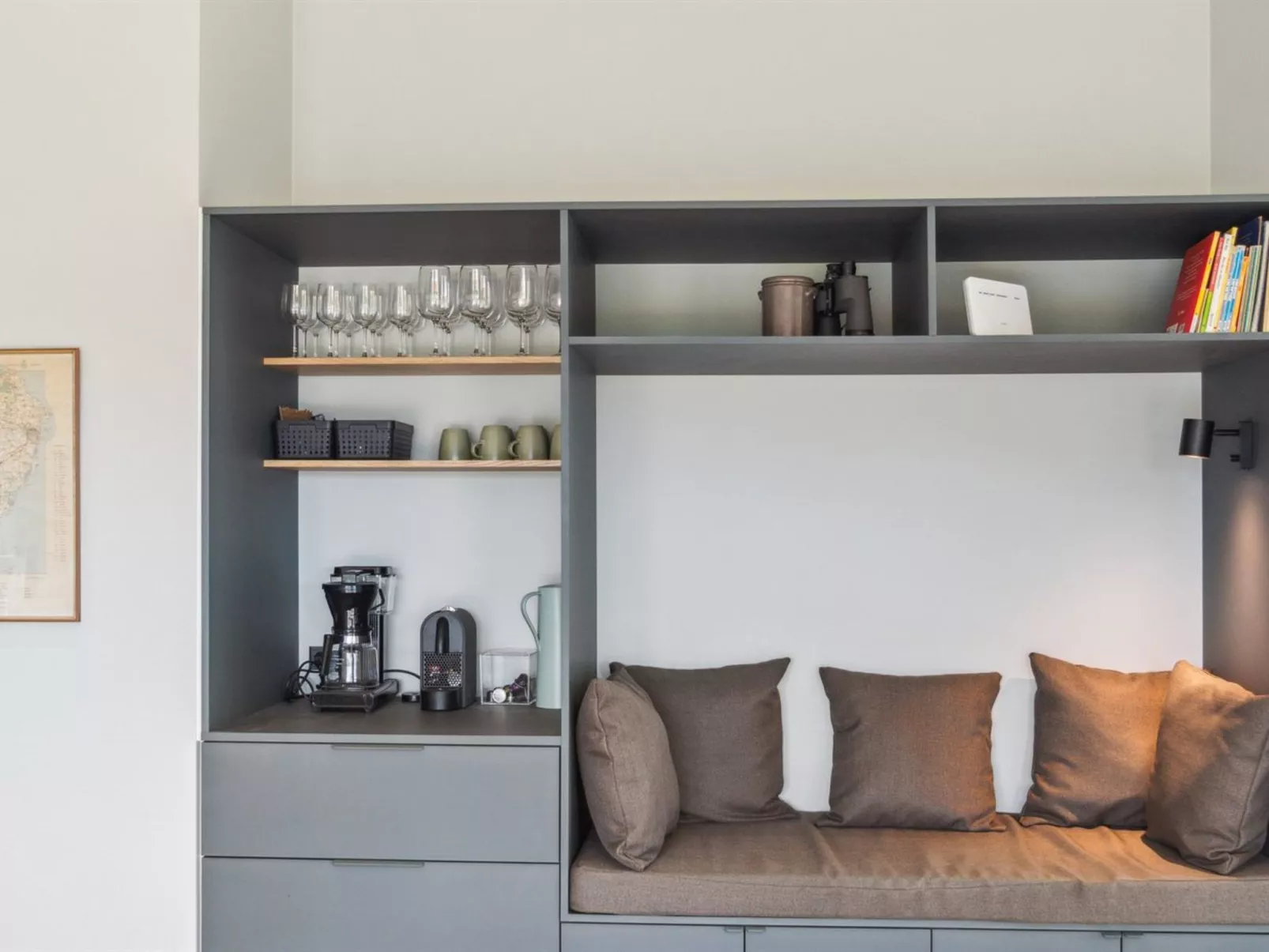 "Edina" - 350m from the sea-Binnen