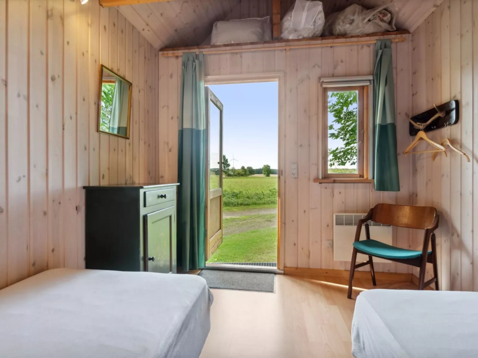 "Thana" - 8km from the sea-Binnen